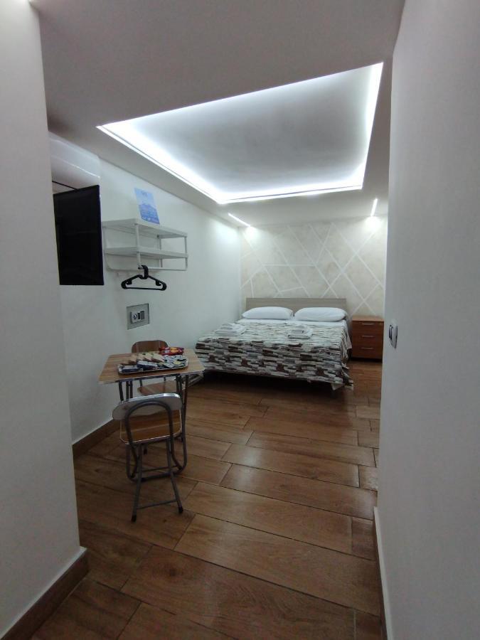 Casa Nina- Camera Ischia Apartment Naples