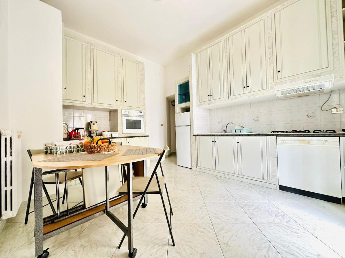 Bed & Breakfast Family Relax Caracciolo