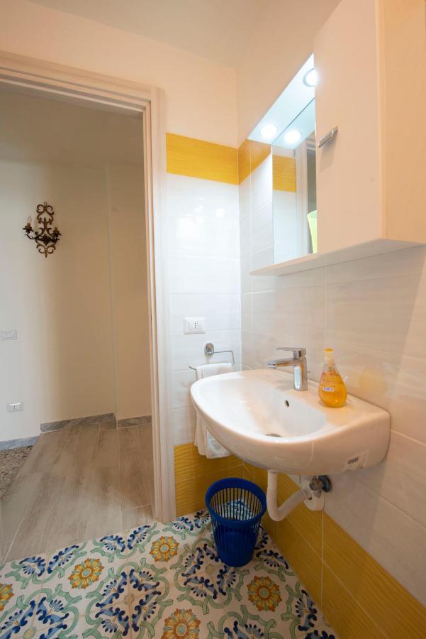 Vomero Cilea House With Balcony Apartment