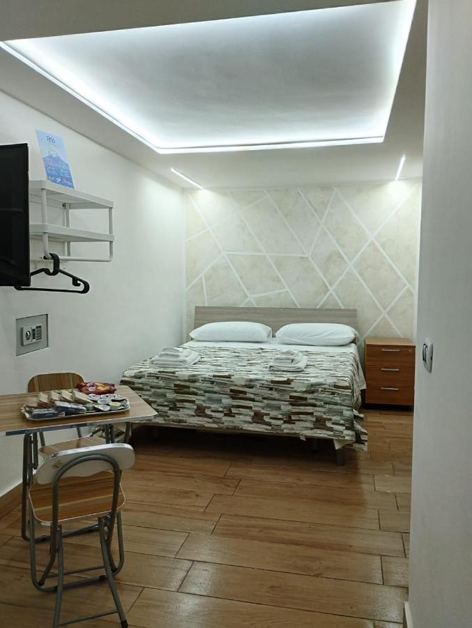 Apartment Casa Nina- Camera Ischia Naples