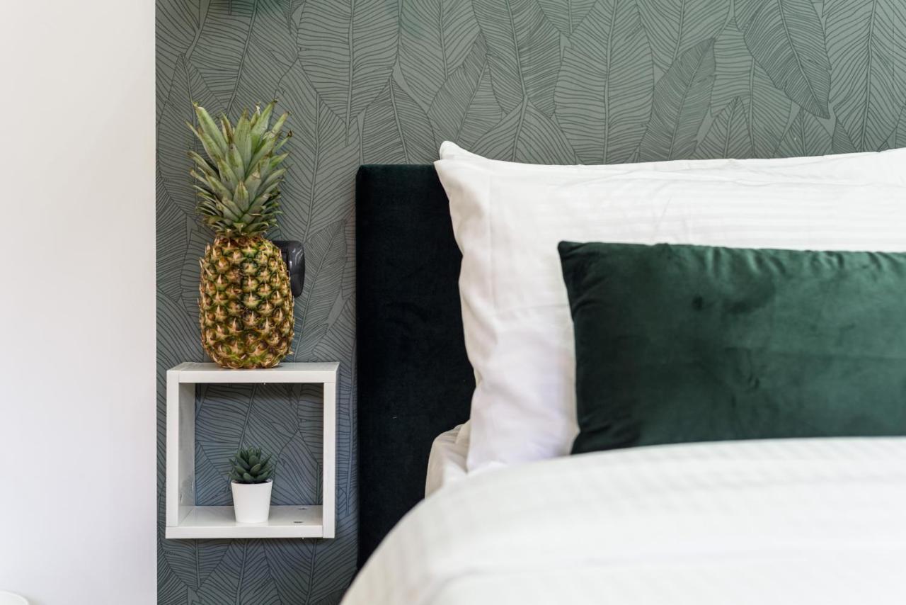 Apartment Sea In Bed *