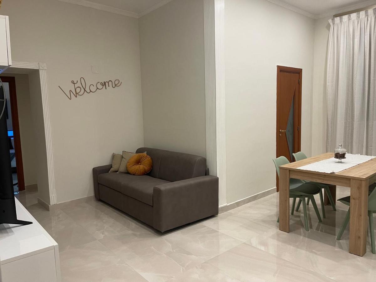 Miracles On 32th Street Apartment Naples