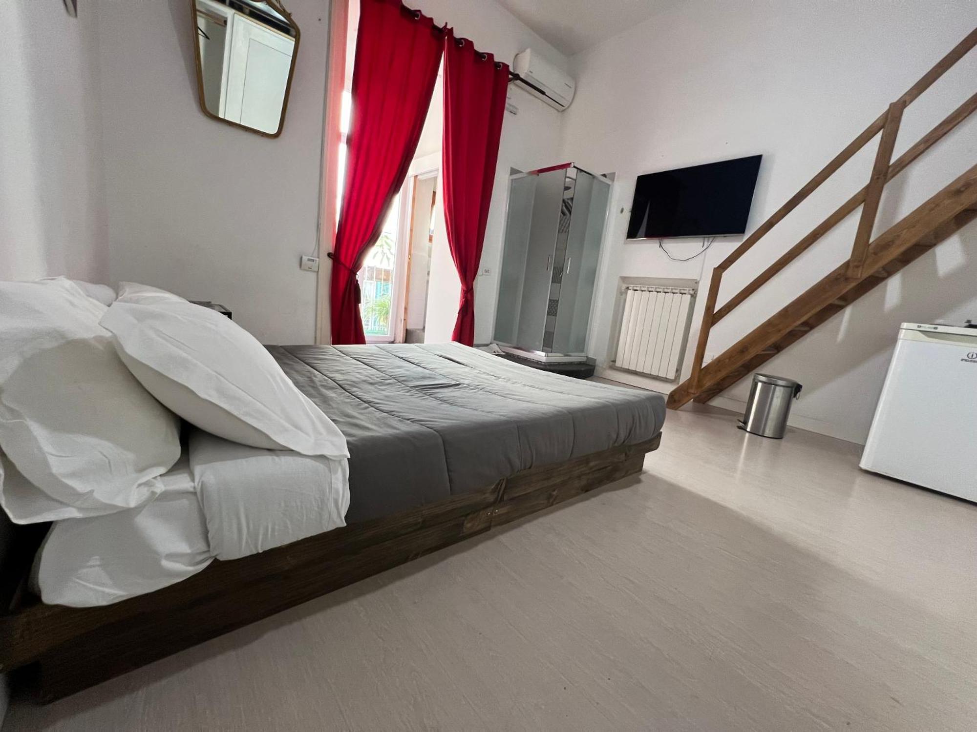 Carafa's Central By Hhn Apartment Naples