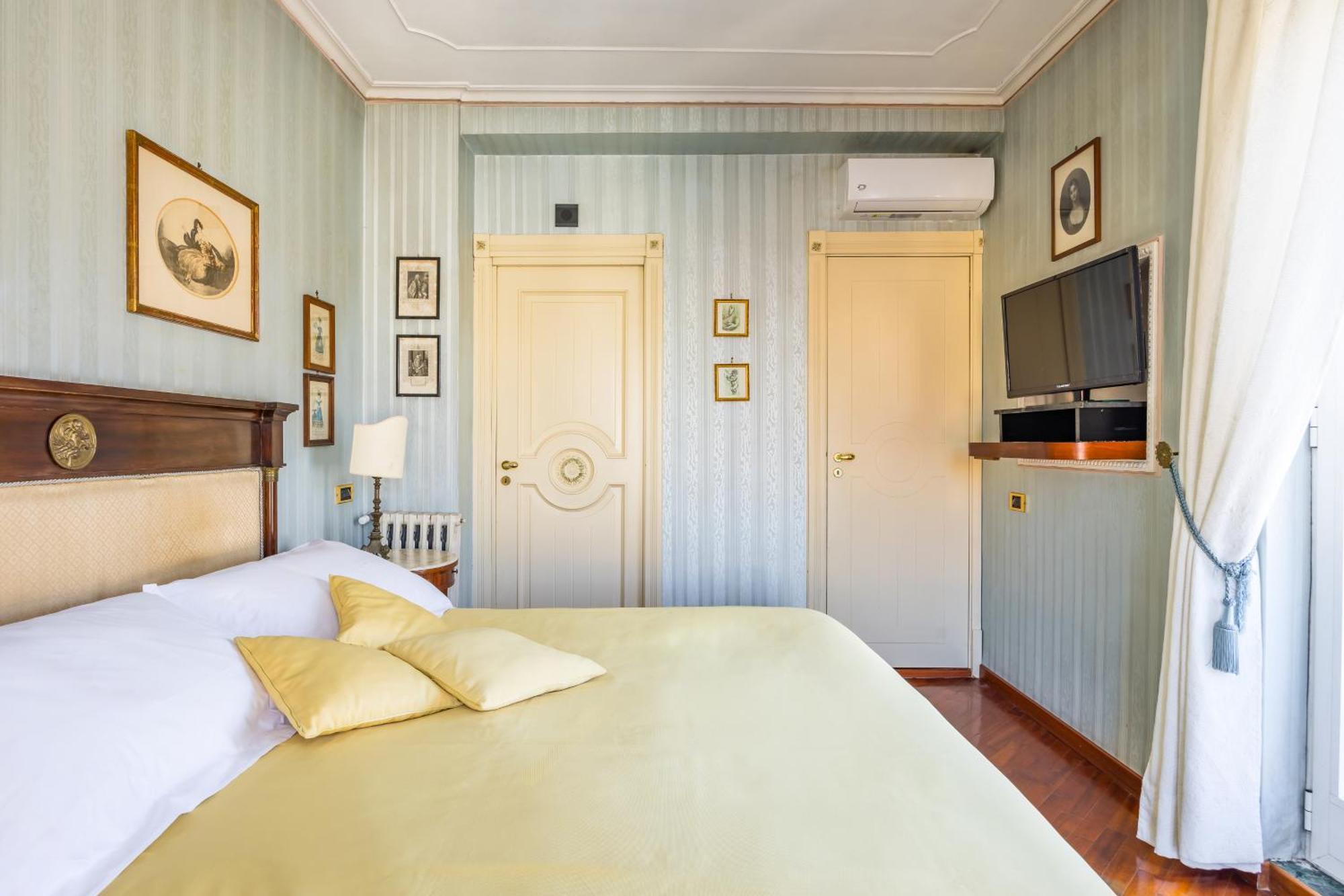 La Casa Di Bruno Bed & Breakfast Naples