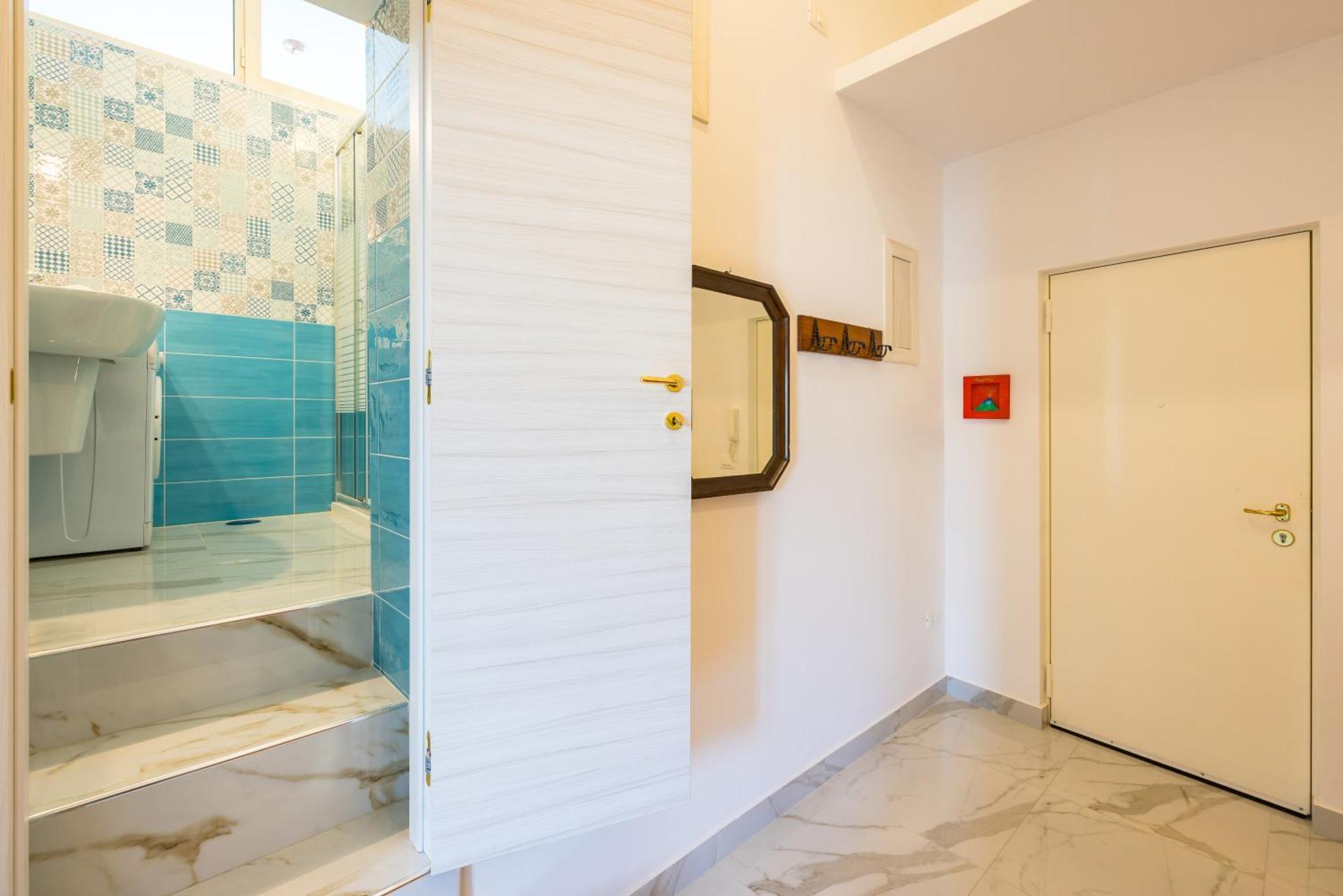 Carrozzieri Nest At Historical Center Apartment *