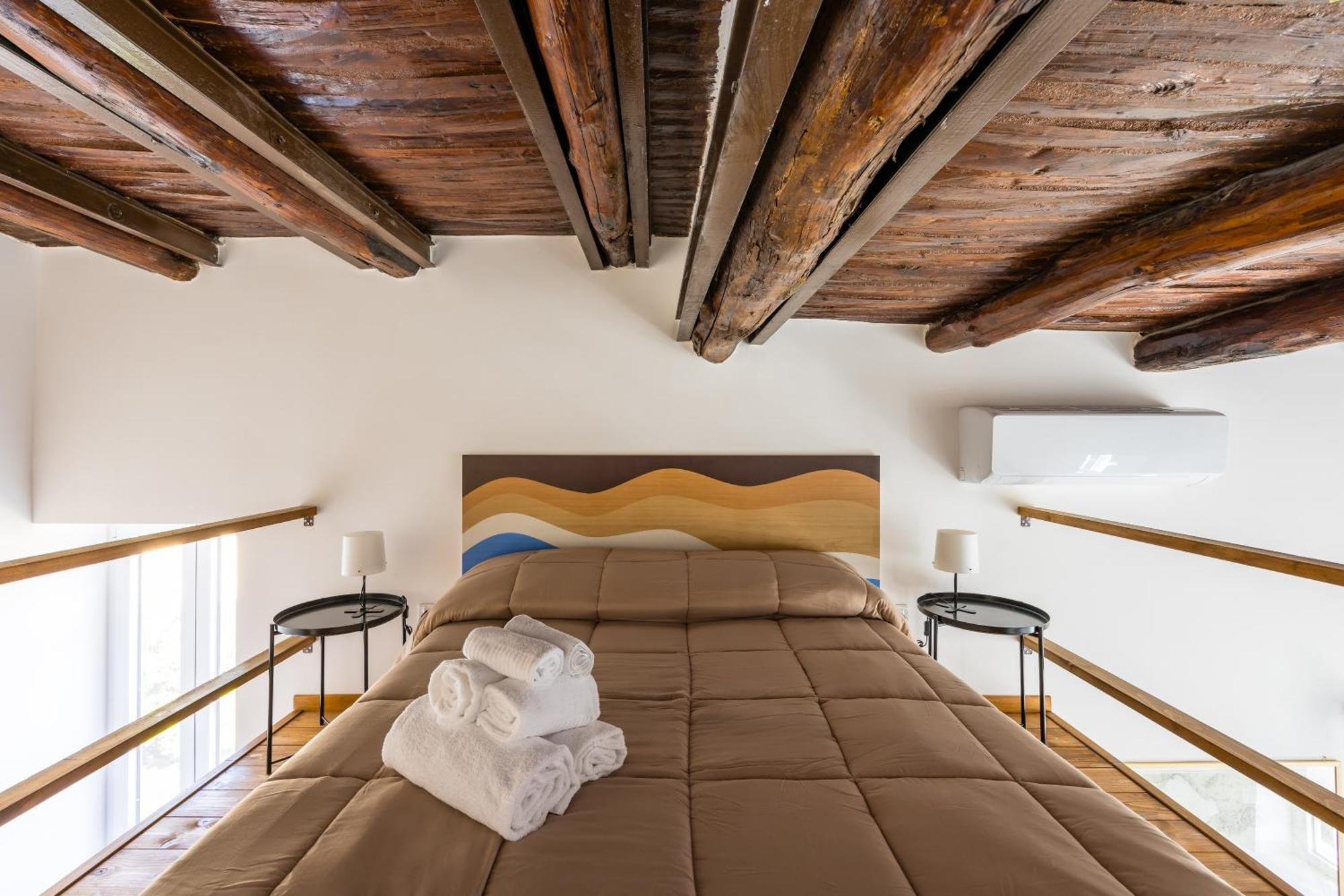 Carrozzieri Nest At Historical Center * Naples