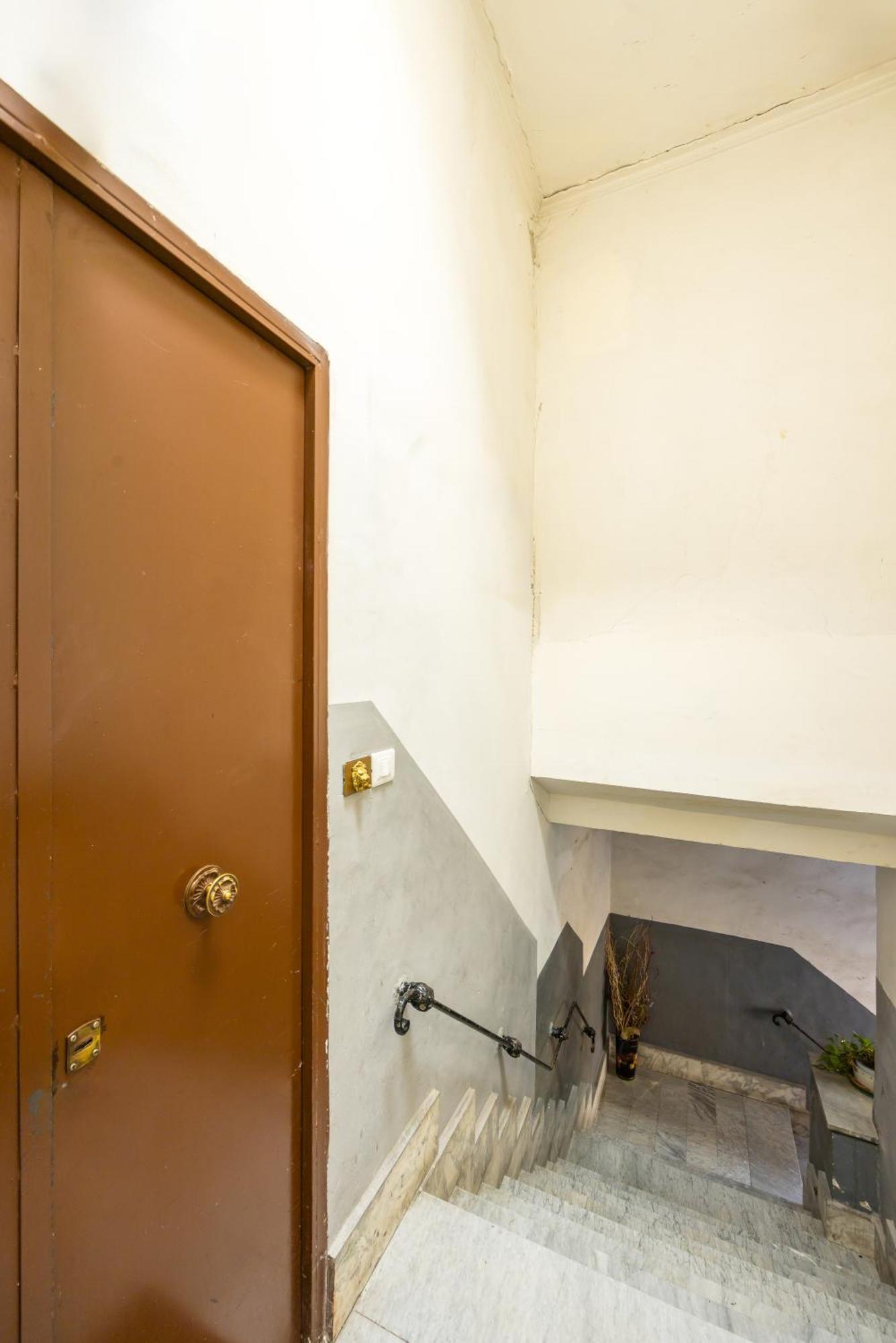 Apartment Carrozzieri Nest At Historical Center