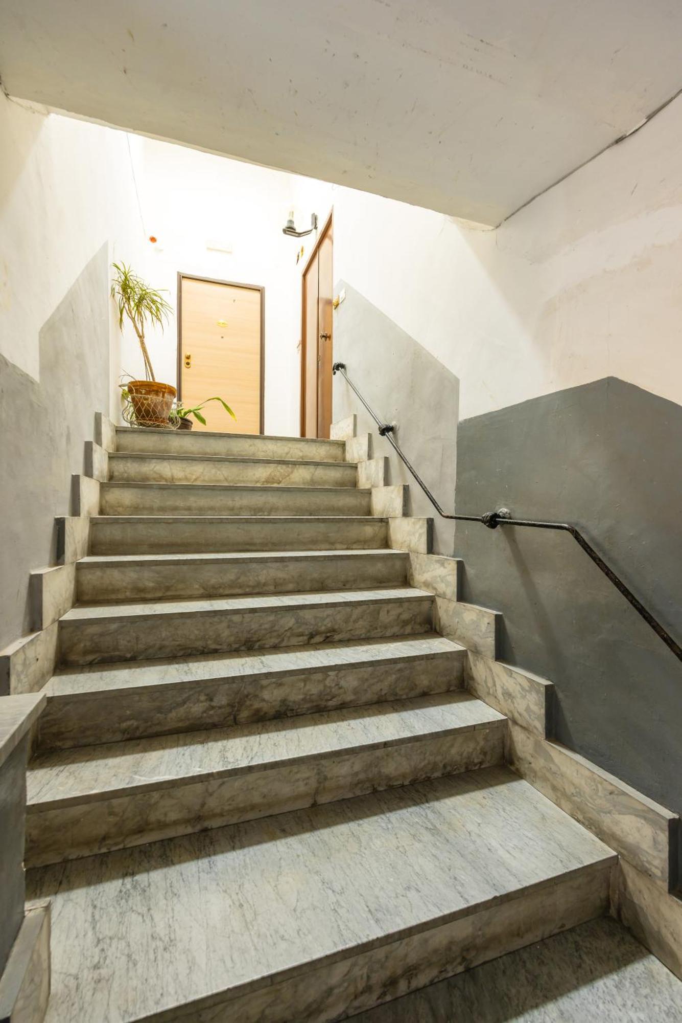 Carrozzieri Nest At Historical Center Apartment