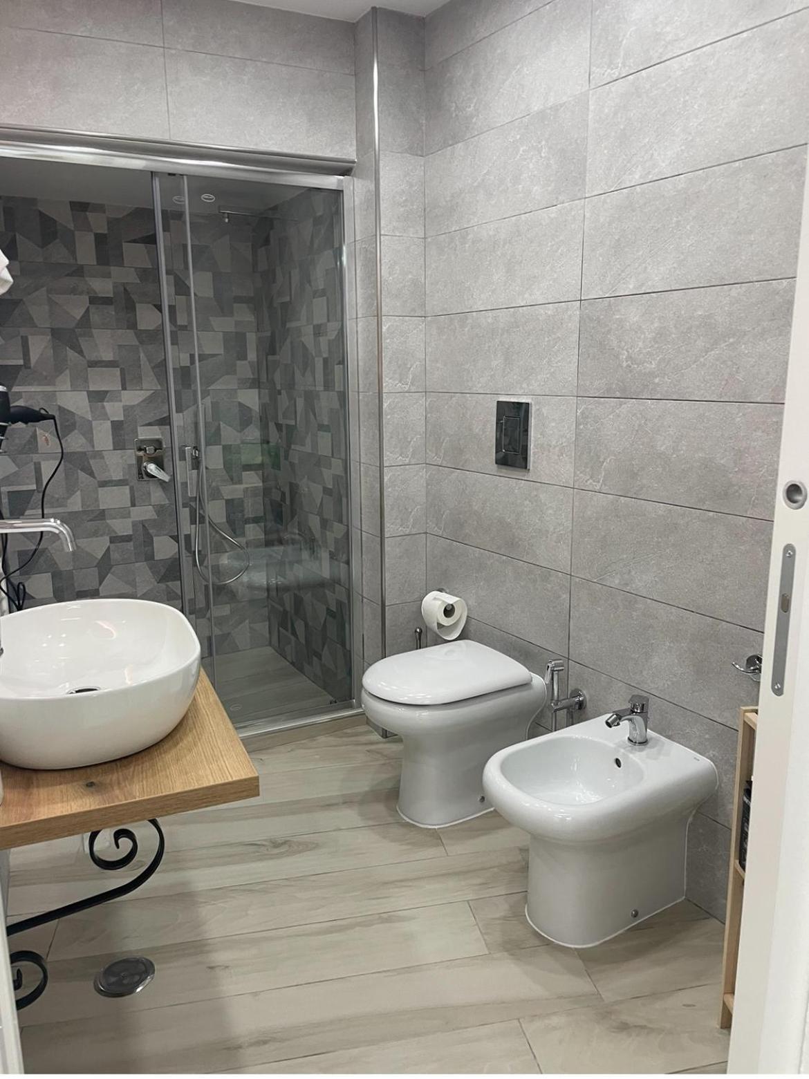 Apartment Metro Stazione-museo 500 M-appartamento Ed Elegante Dimora De Curtis