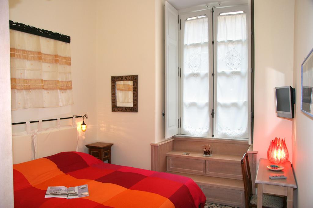 Bed & Breakfast Beb Di Fiore Naples