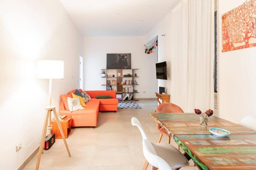 Happy Shared Guest house