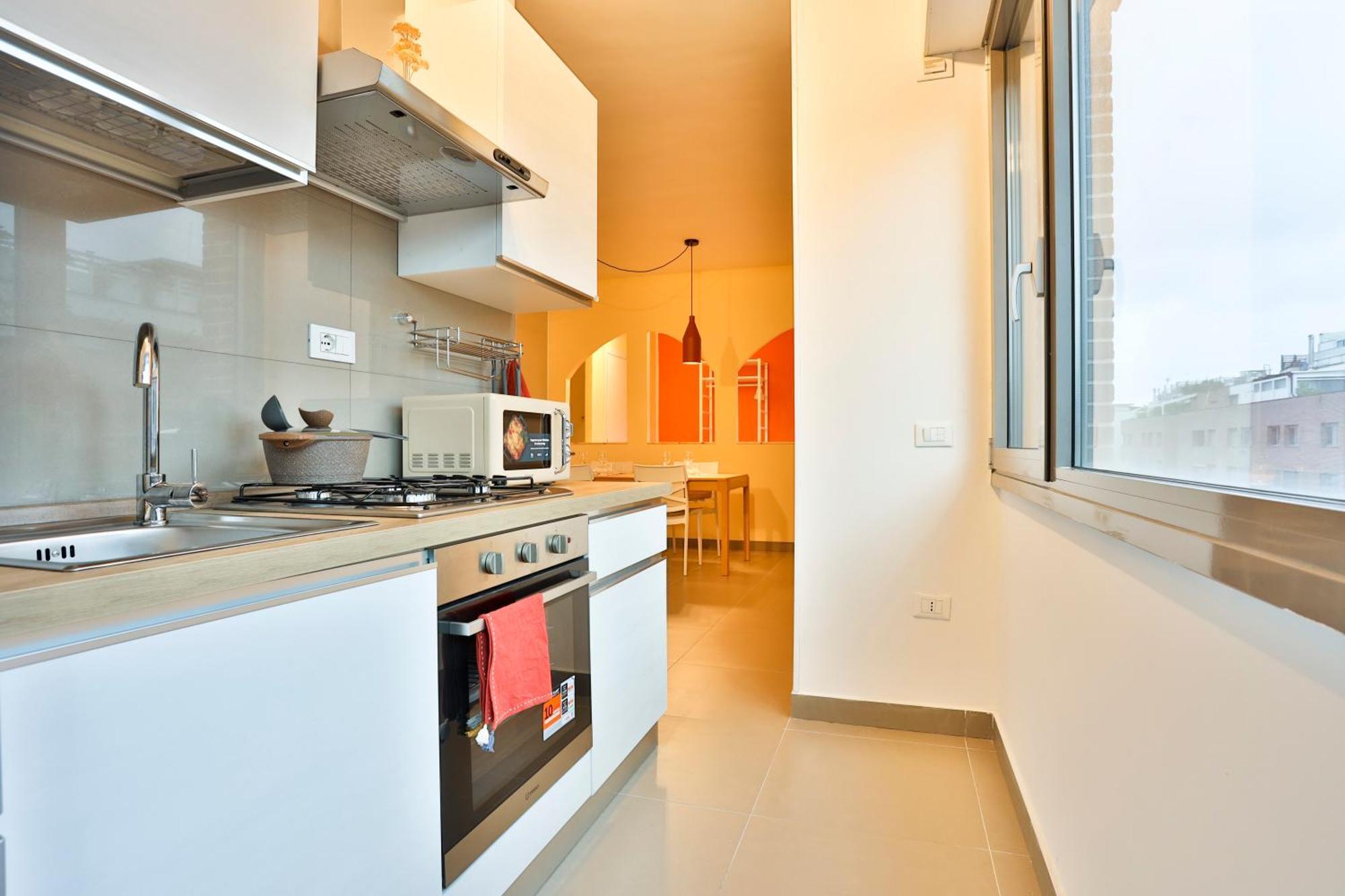 Sebeto With Parking & Netfilx Apartment