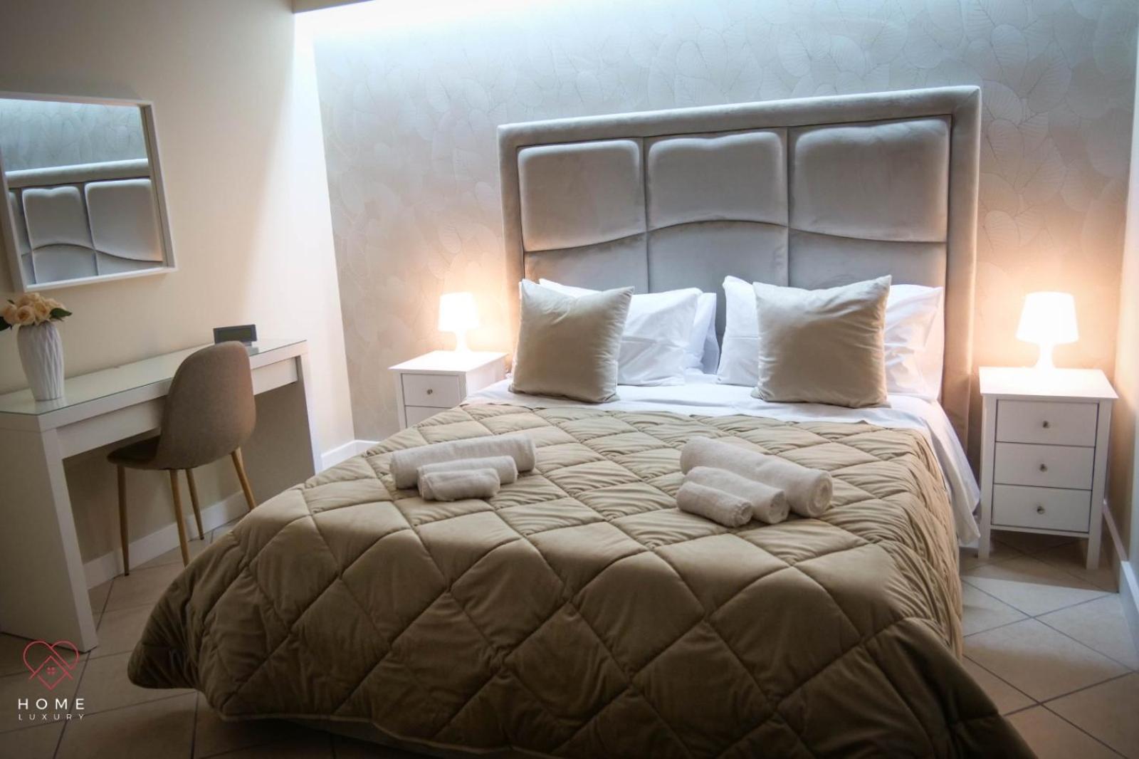 Luxury * Naples