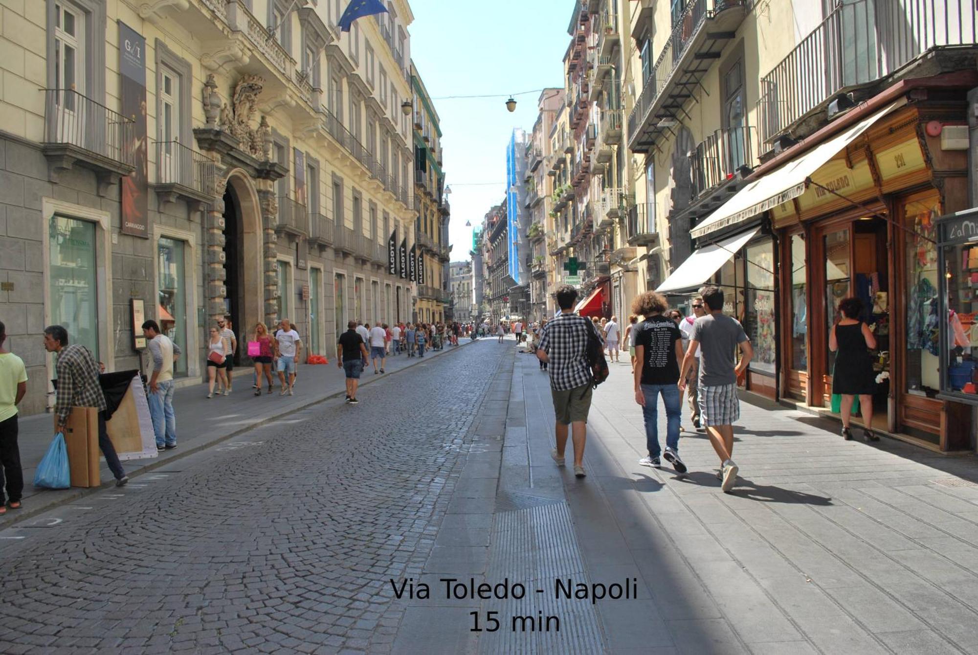 Aumm Aumm! * Naples