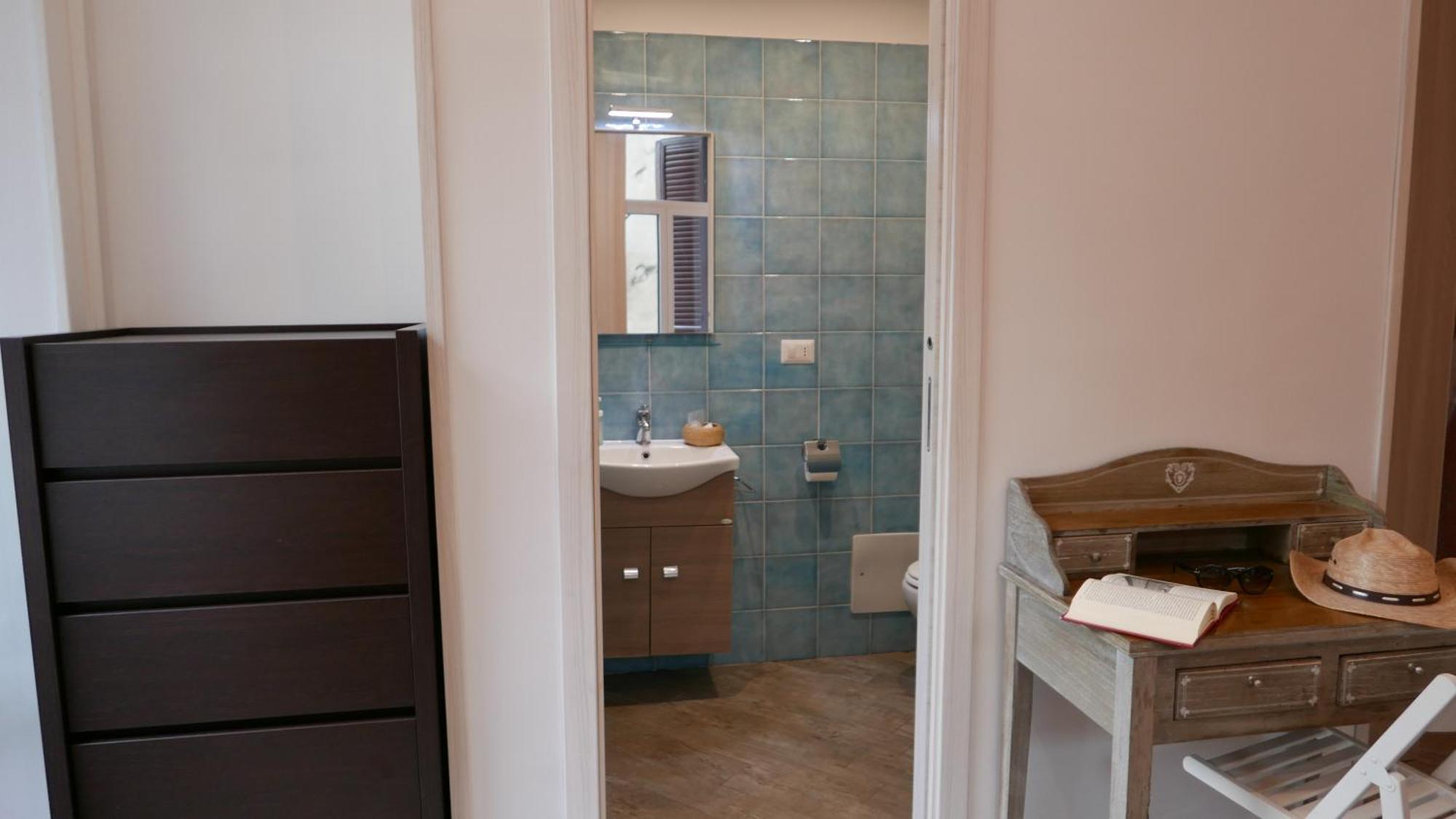 Da Ary Colorful Bed & Breakfast Naples