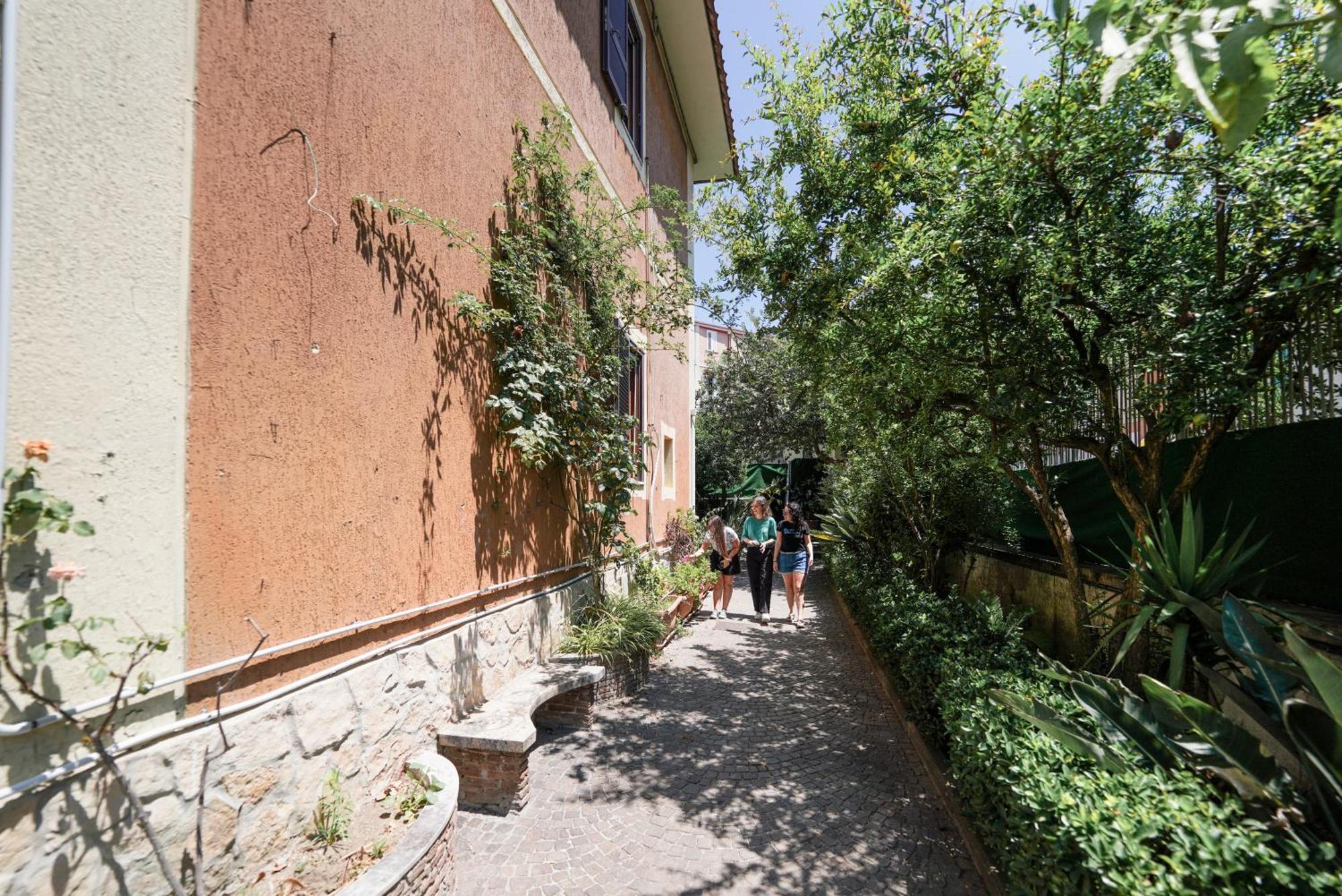 Hostel Mochileros - Age Limit 18-28 *