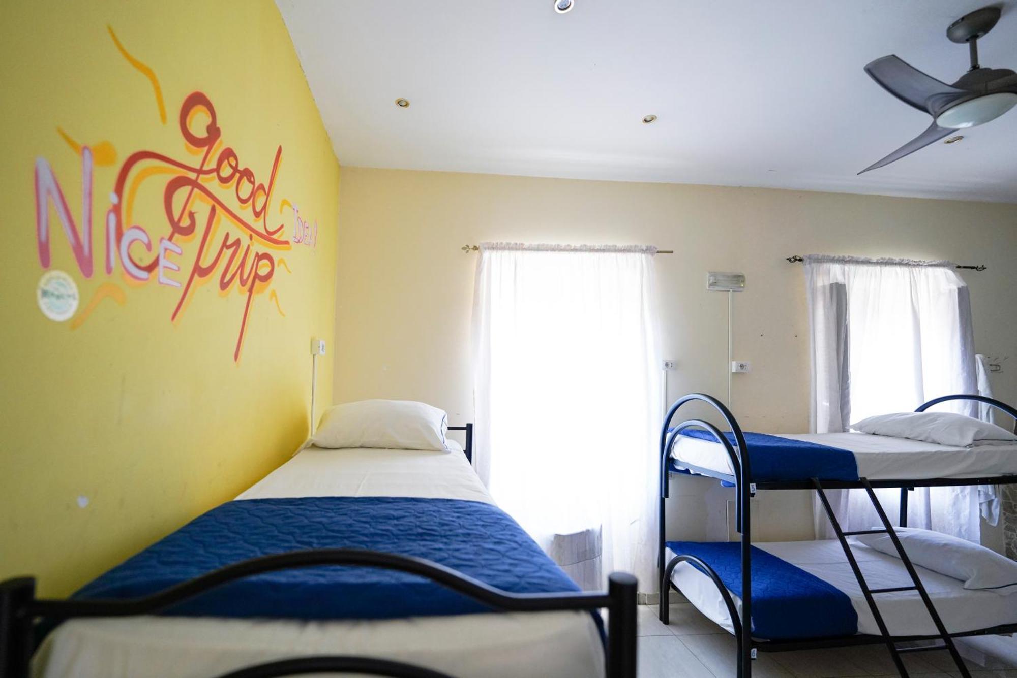 Mochileros - Age Limit 18-28 Hostel Naples