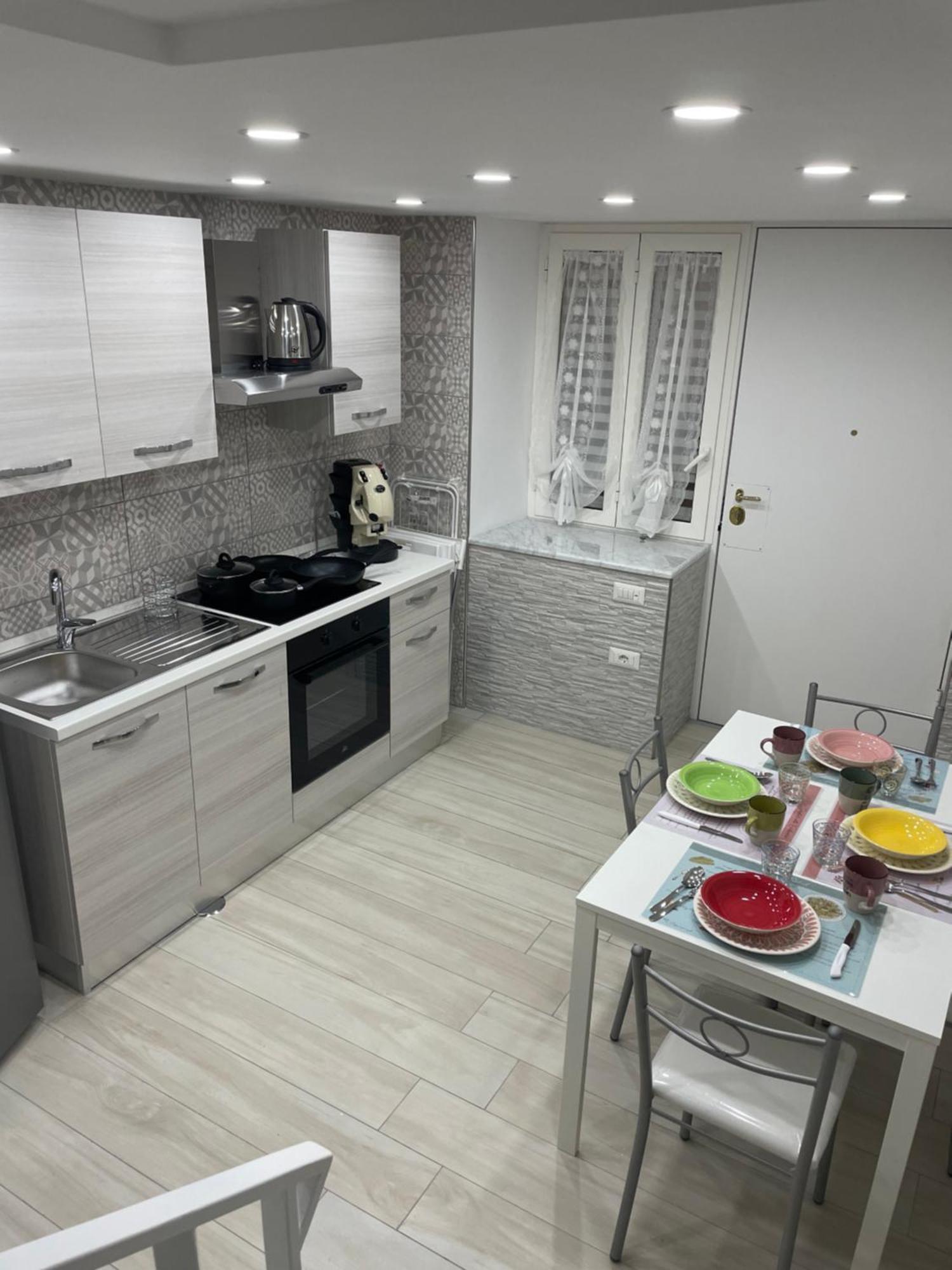 Apartment Metro Stazione-museo 500 M-appartamento Ed Elegante Dimora De Curtis Naples
