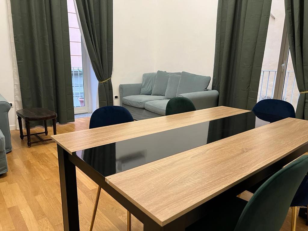 Apartment Carafa's Central By Hhn Naples