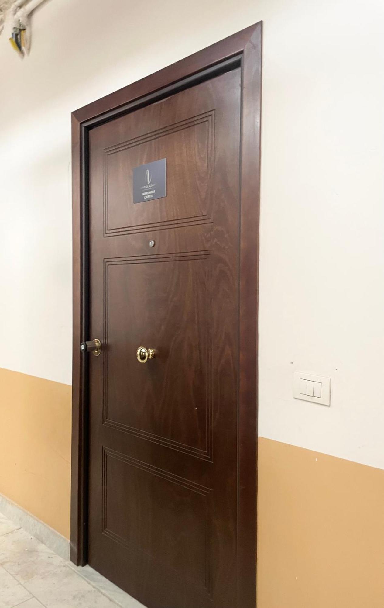 Apartment Napolidays Mansarda Garibaldi By Dimorra