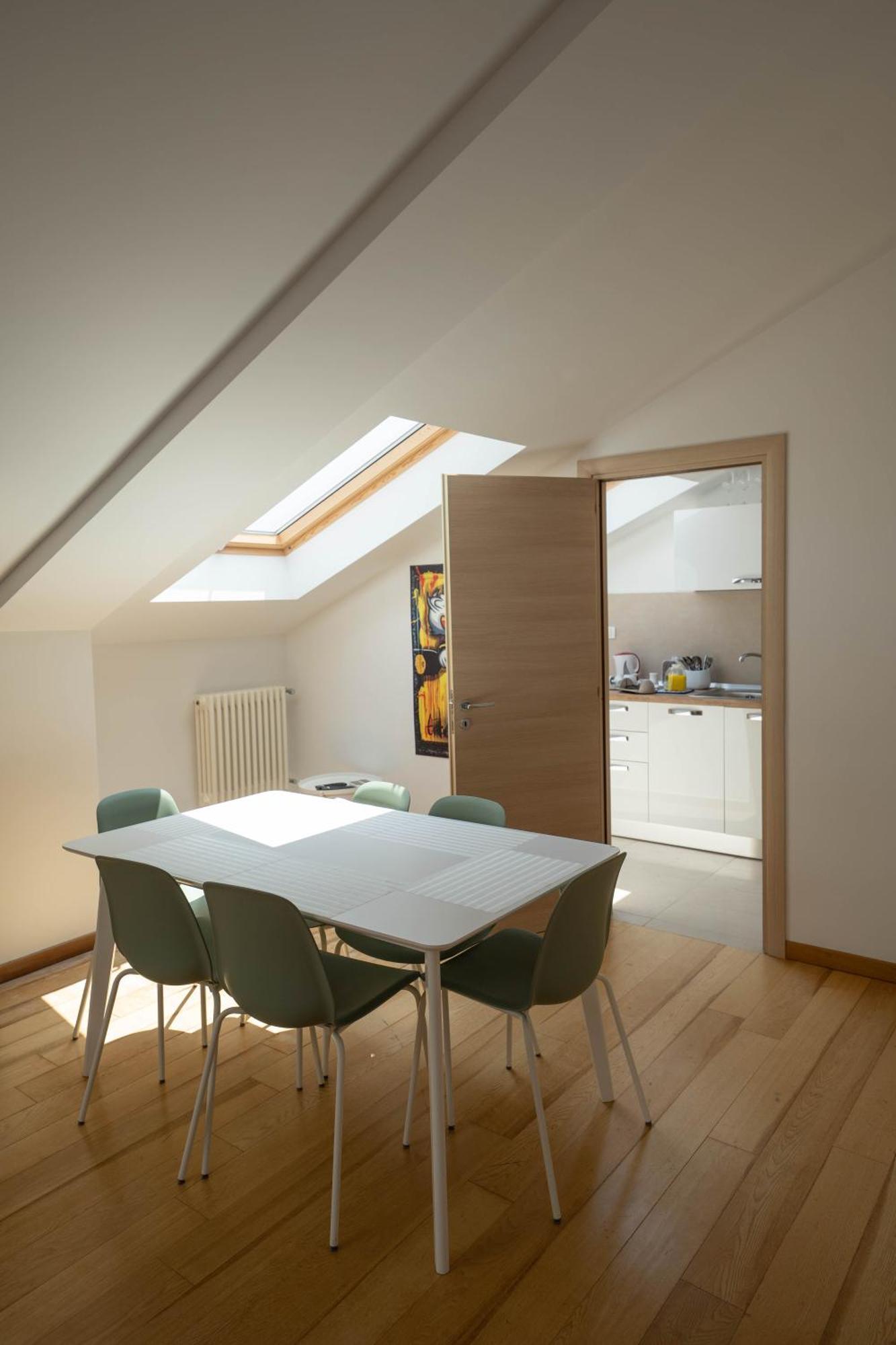Apartment Napolidays Mansarda Garibaldi By Dimorra Naples