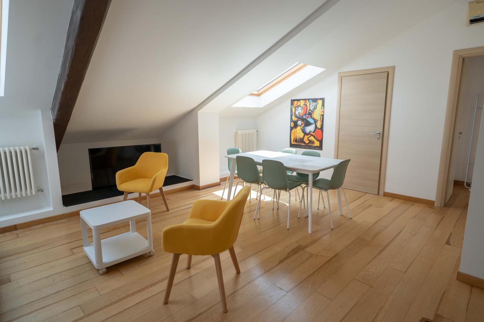 Apartment Napolidays Mansarda Garibaldi By Dimorra *