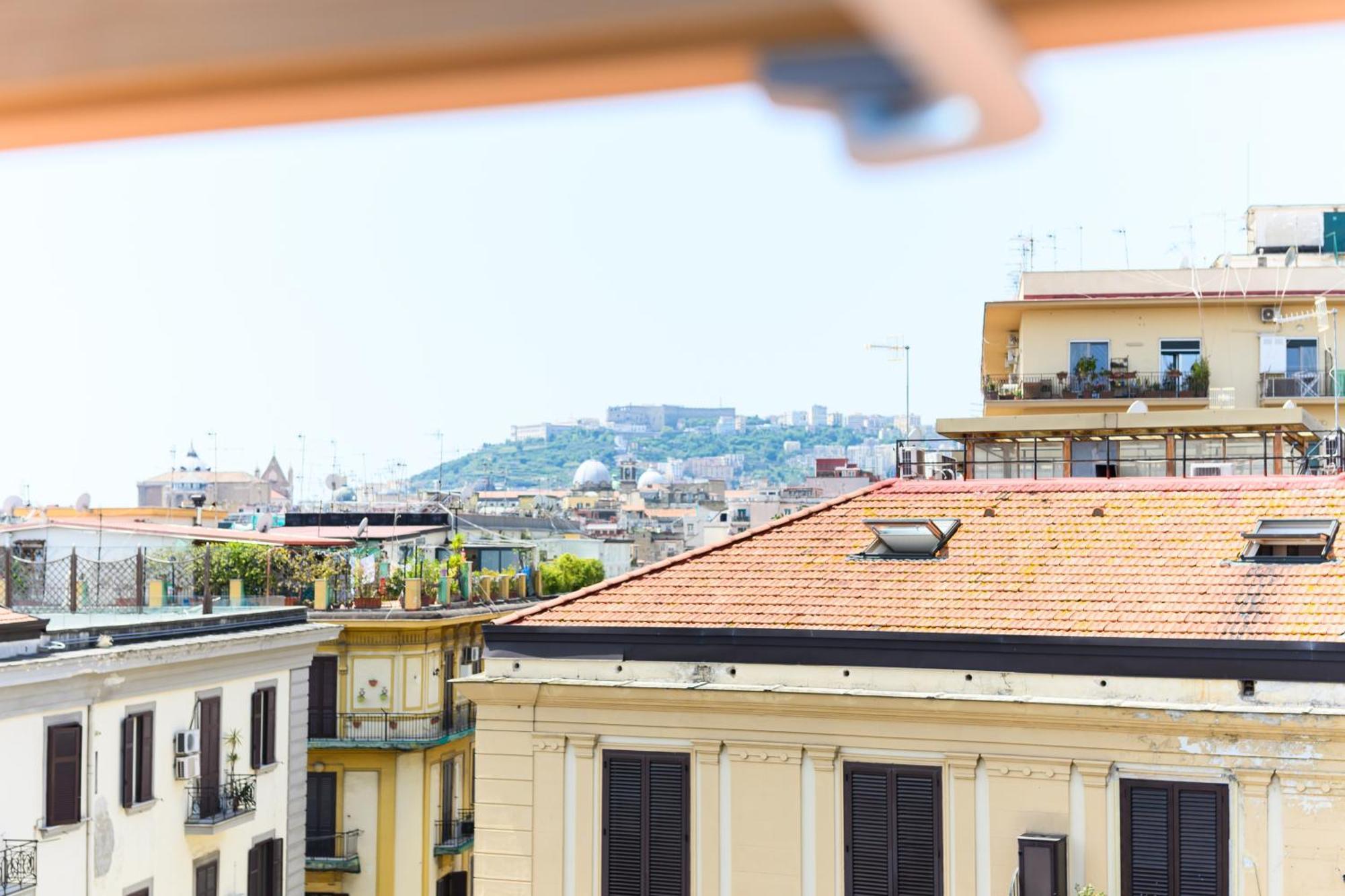 Apartment Napolidays Mansarda Garibaldi By Dimorra Naples