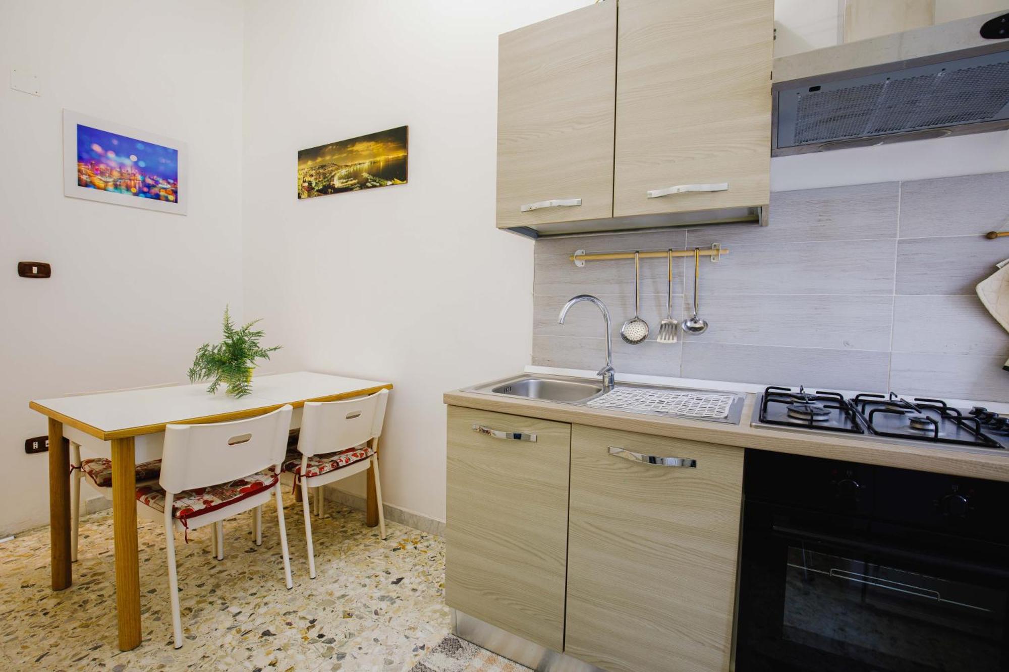 Apartment Casa Intera In Via Dell Epomeo 175 *