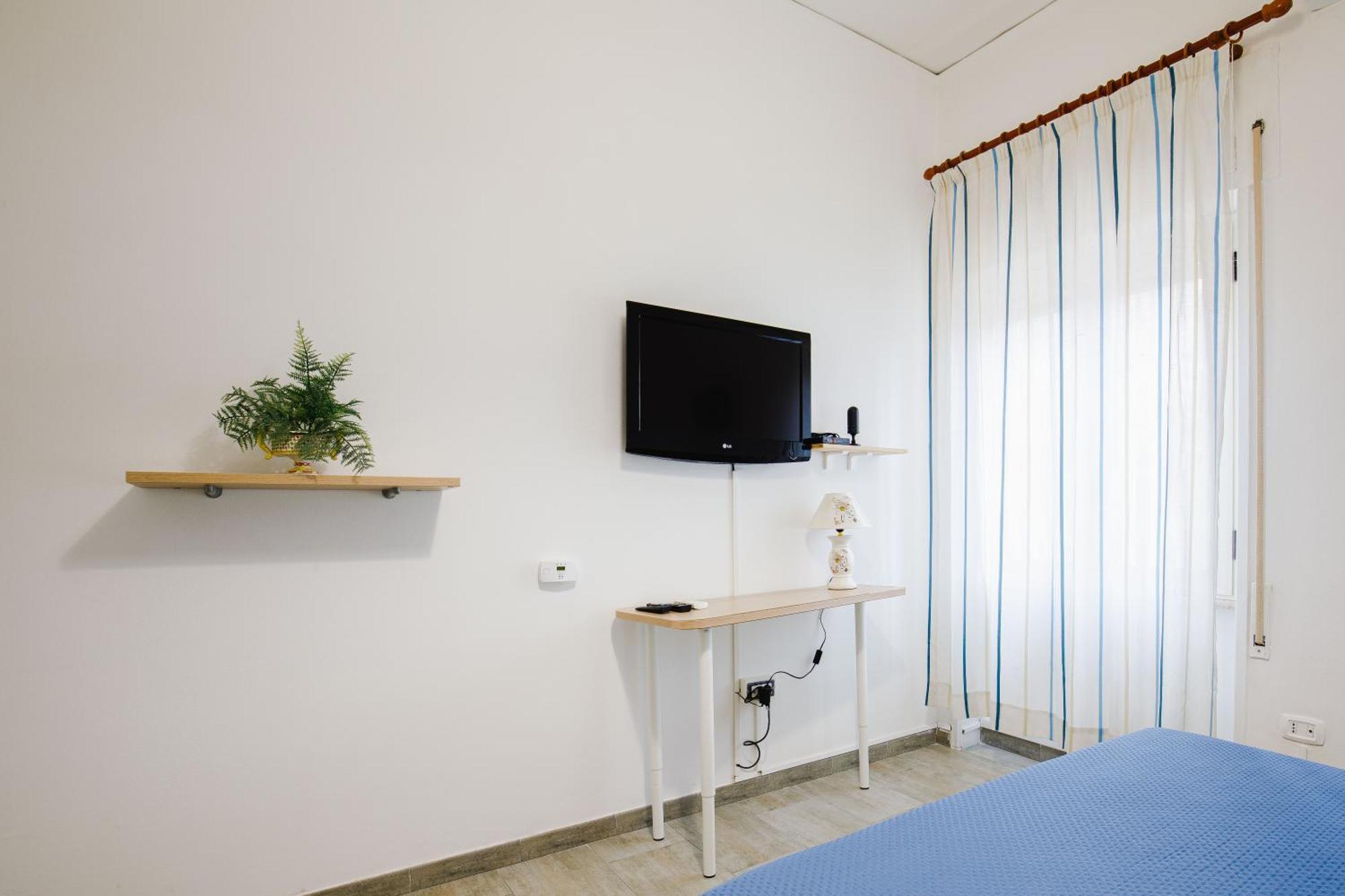 Casa Intera In Via Dell Epomeo 175