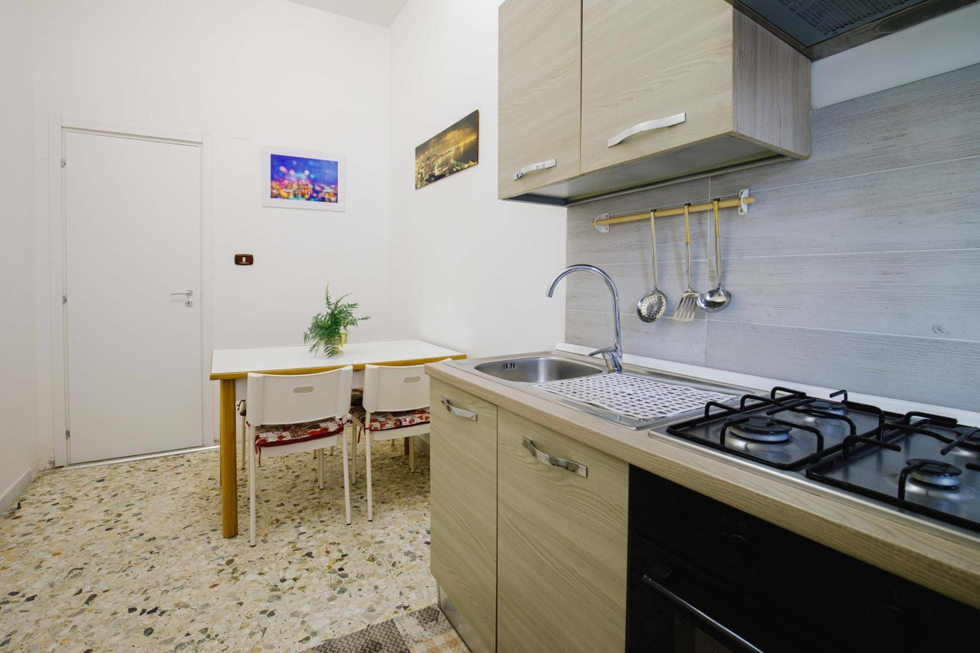 Apartment Casa Intera In Via Dell Epomeo 175 Naples