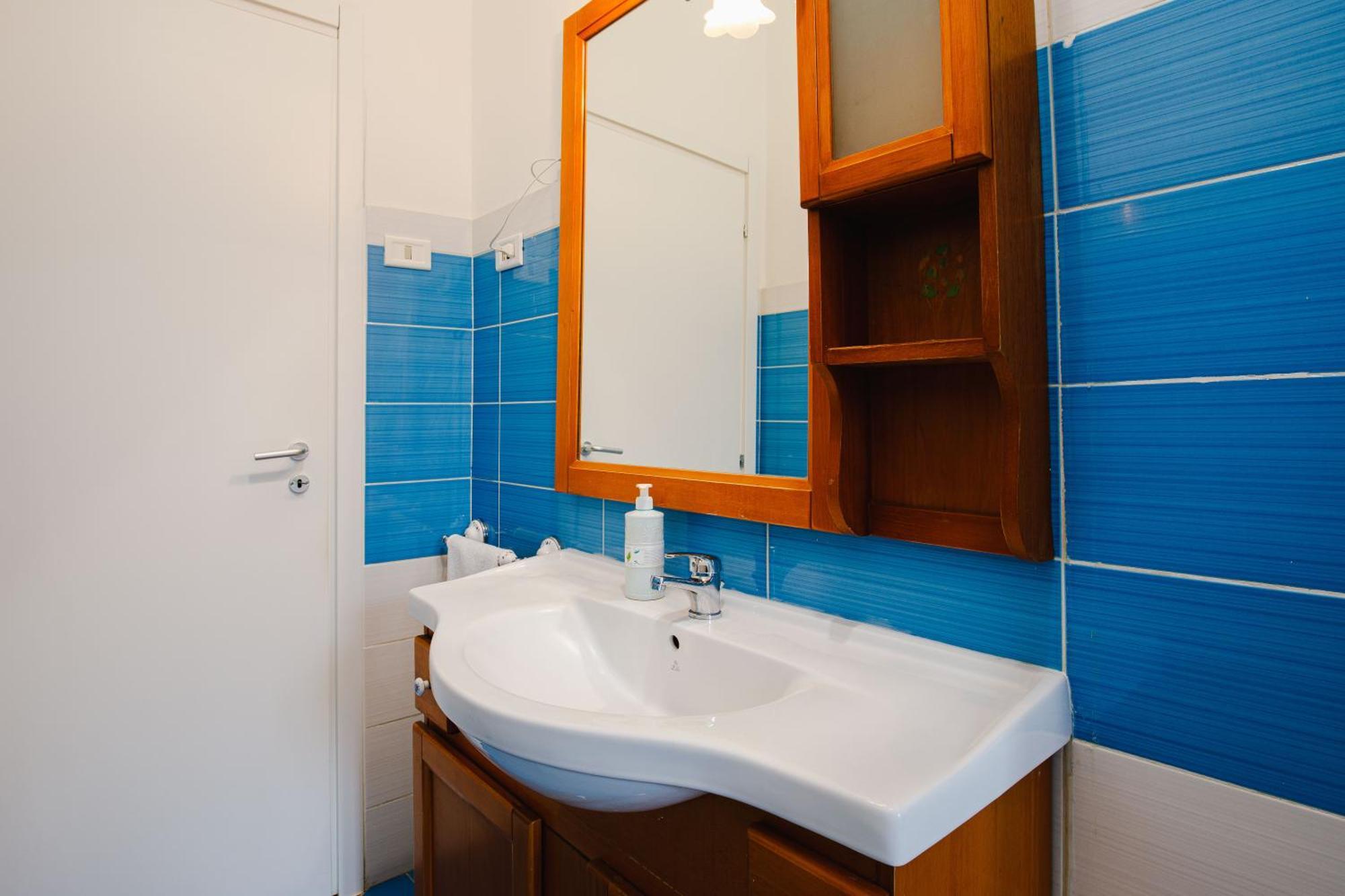 Casa Intera In Via Dell Epomeo 175 *