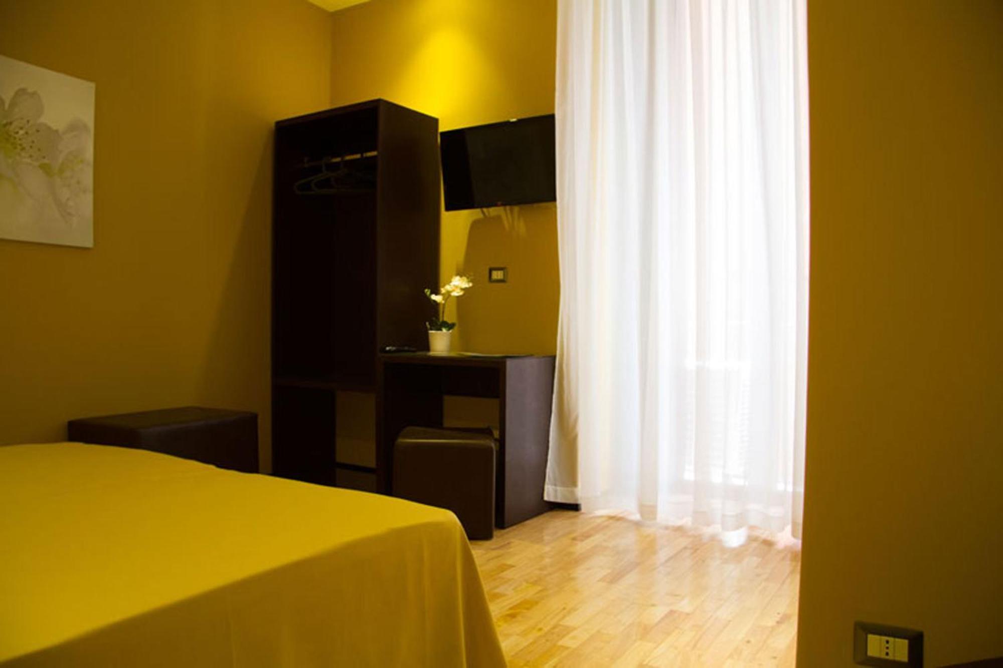 Il Paradiso Di Dante Bed & Breakfast 2*