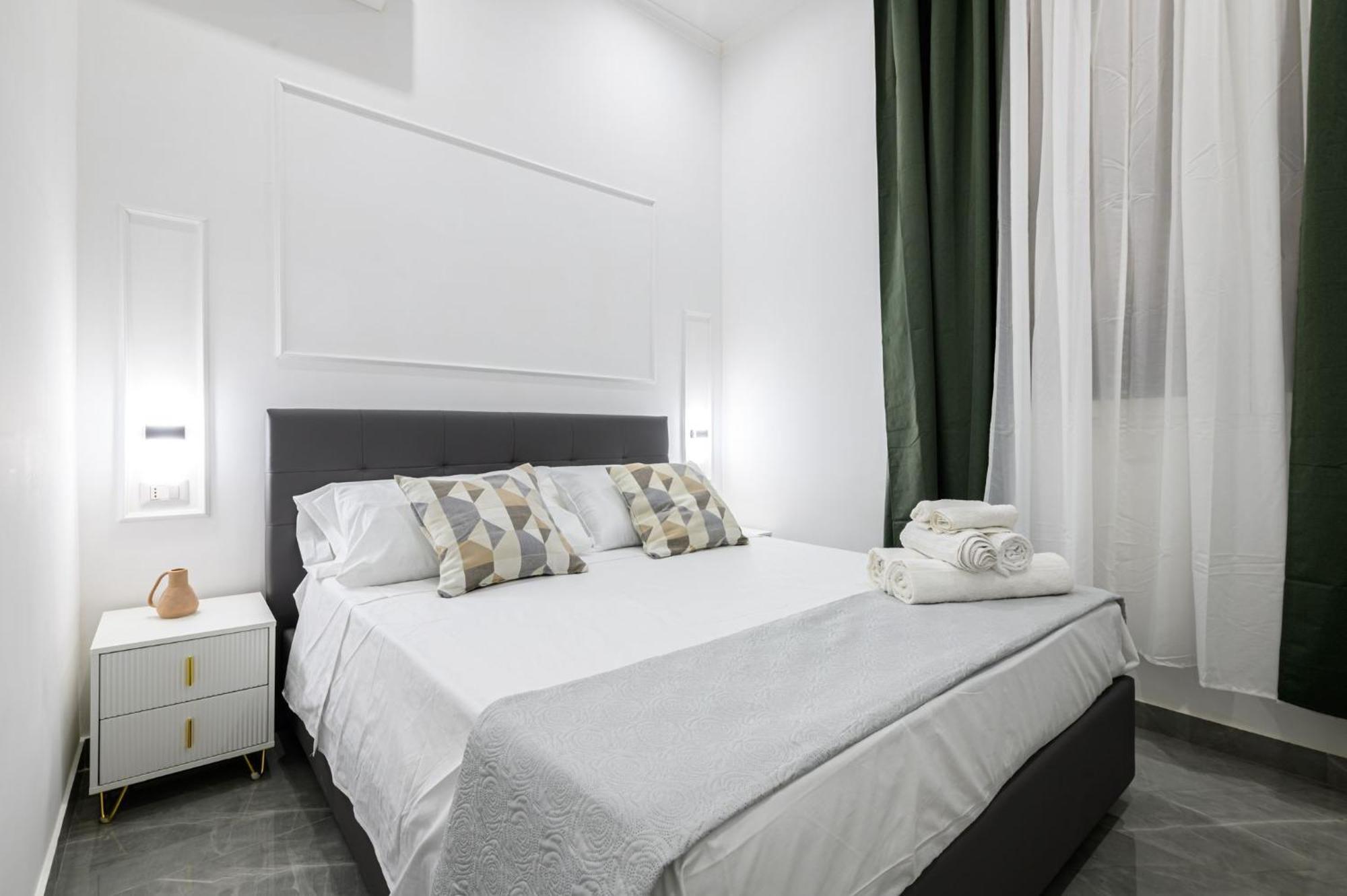 Giordano Center * Naples
