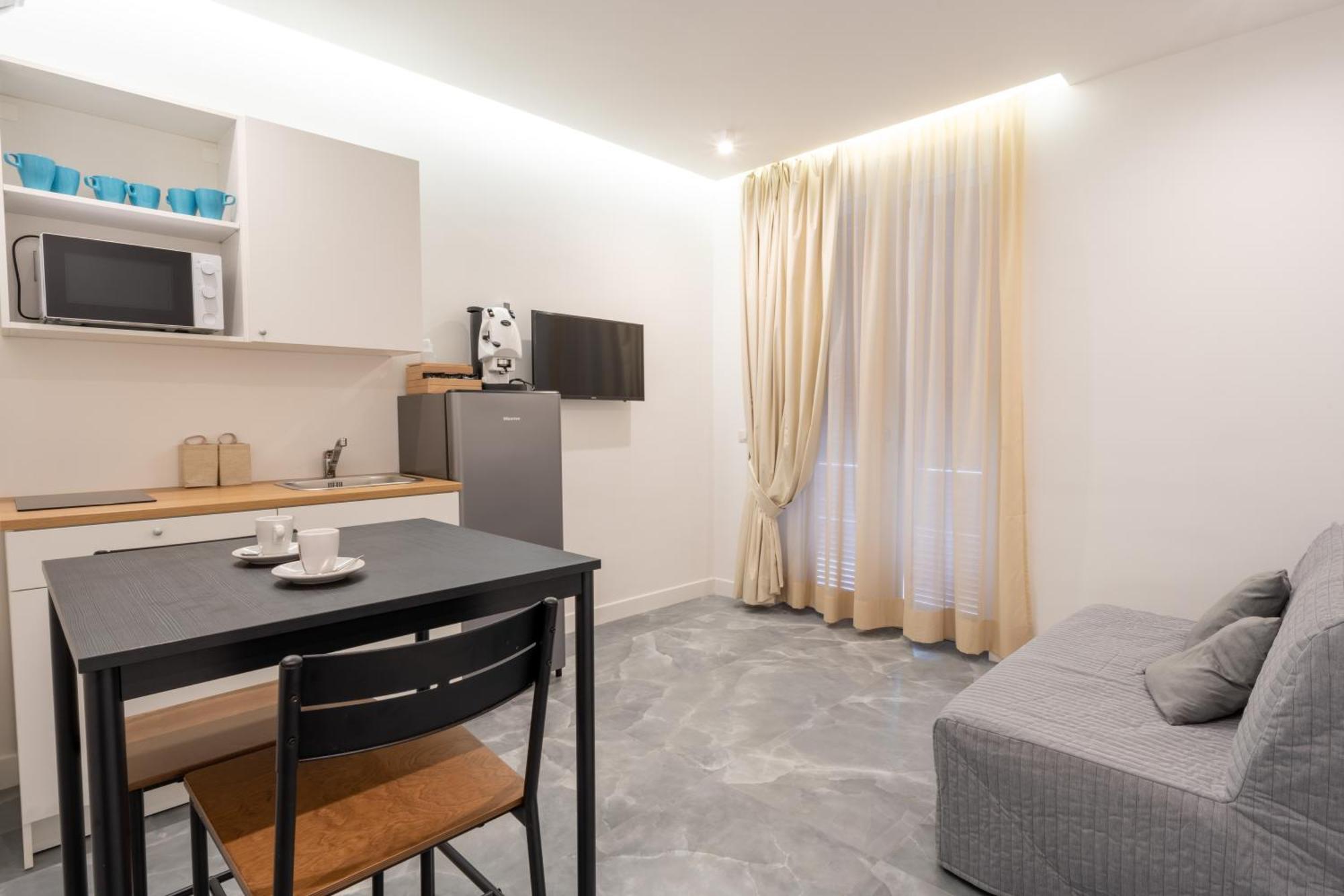 La Maison Di Tina Naples