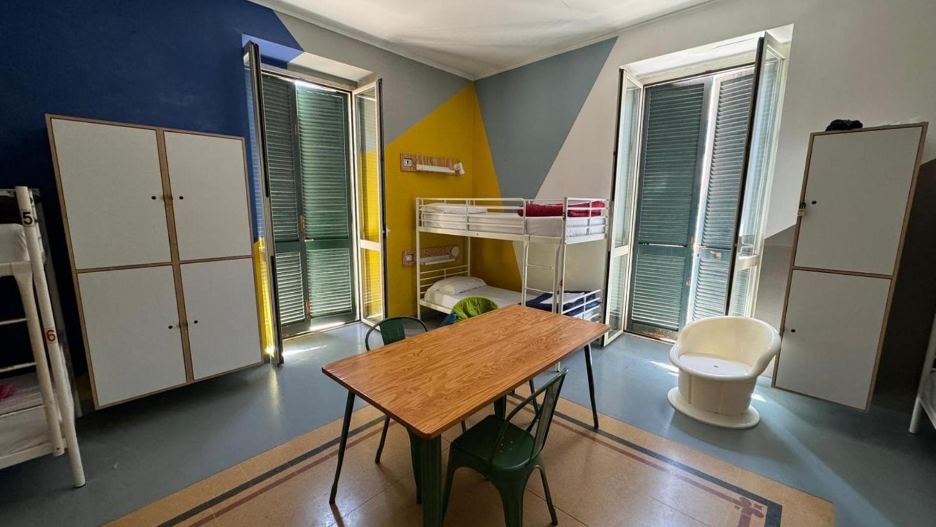 Hostel La Controra