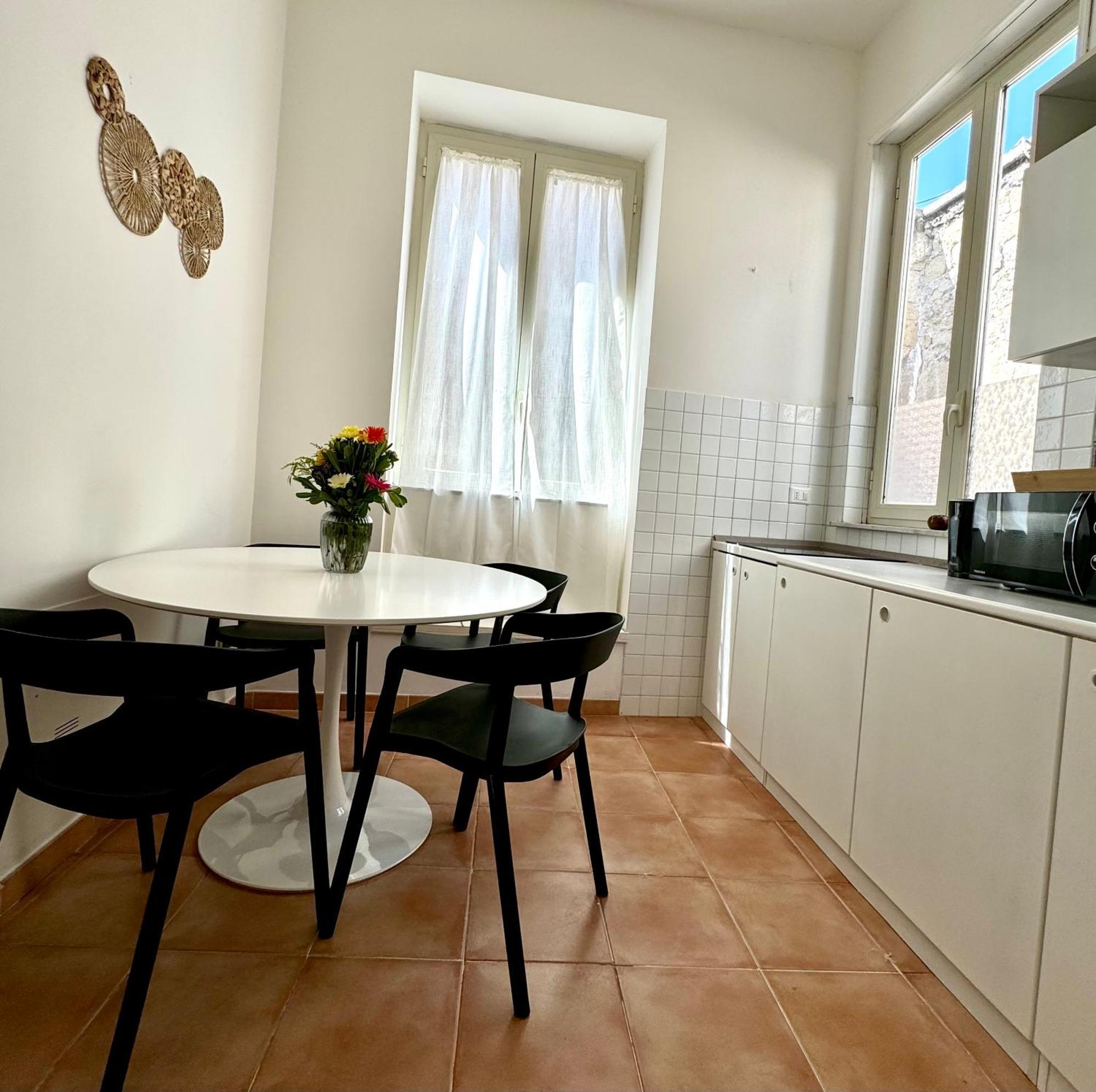 Montesanto Charm Centro Storico Apartment