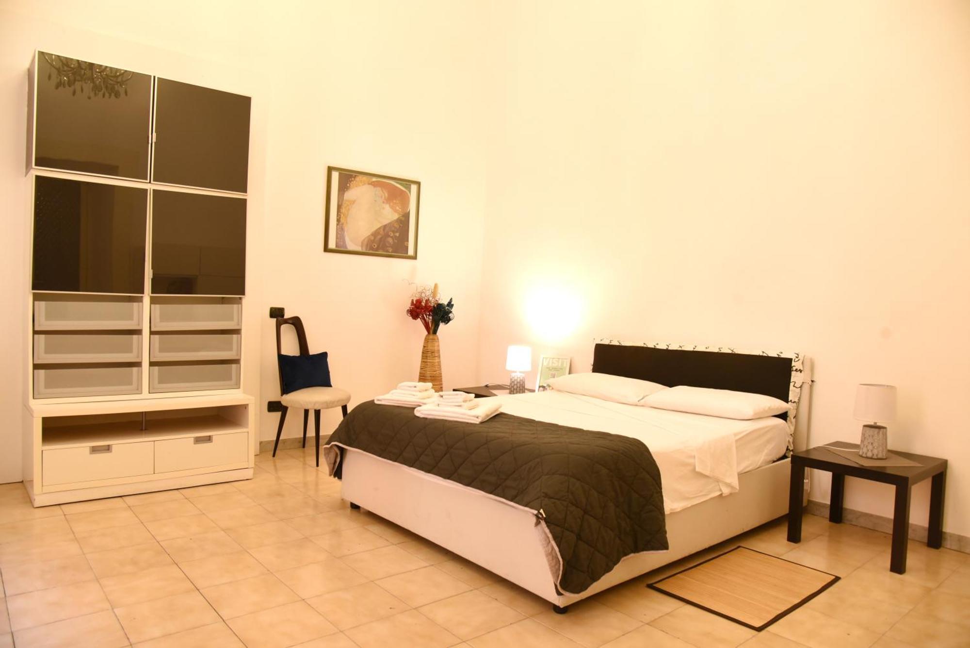 Costigliola Baroque Palace Flat Next Mann Museum Apartment