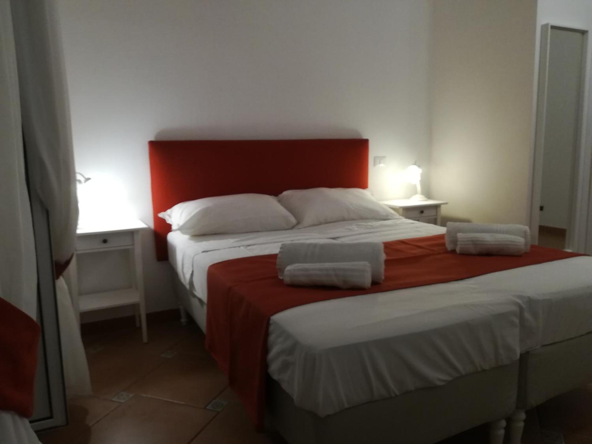 Neapolis Port Bed & Breakfast