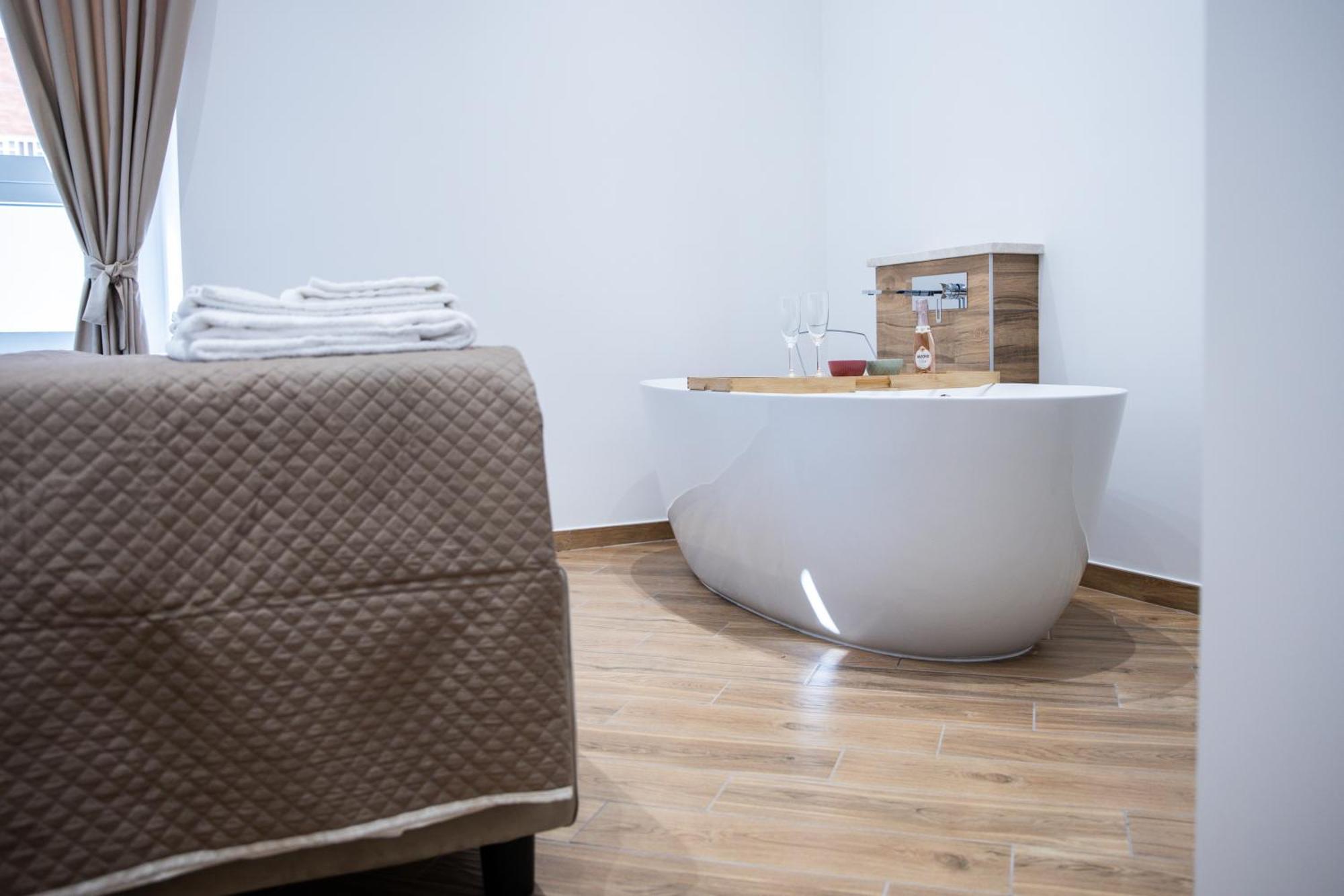 Bed & Breakfast Dimora Diaz Naples