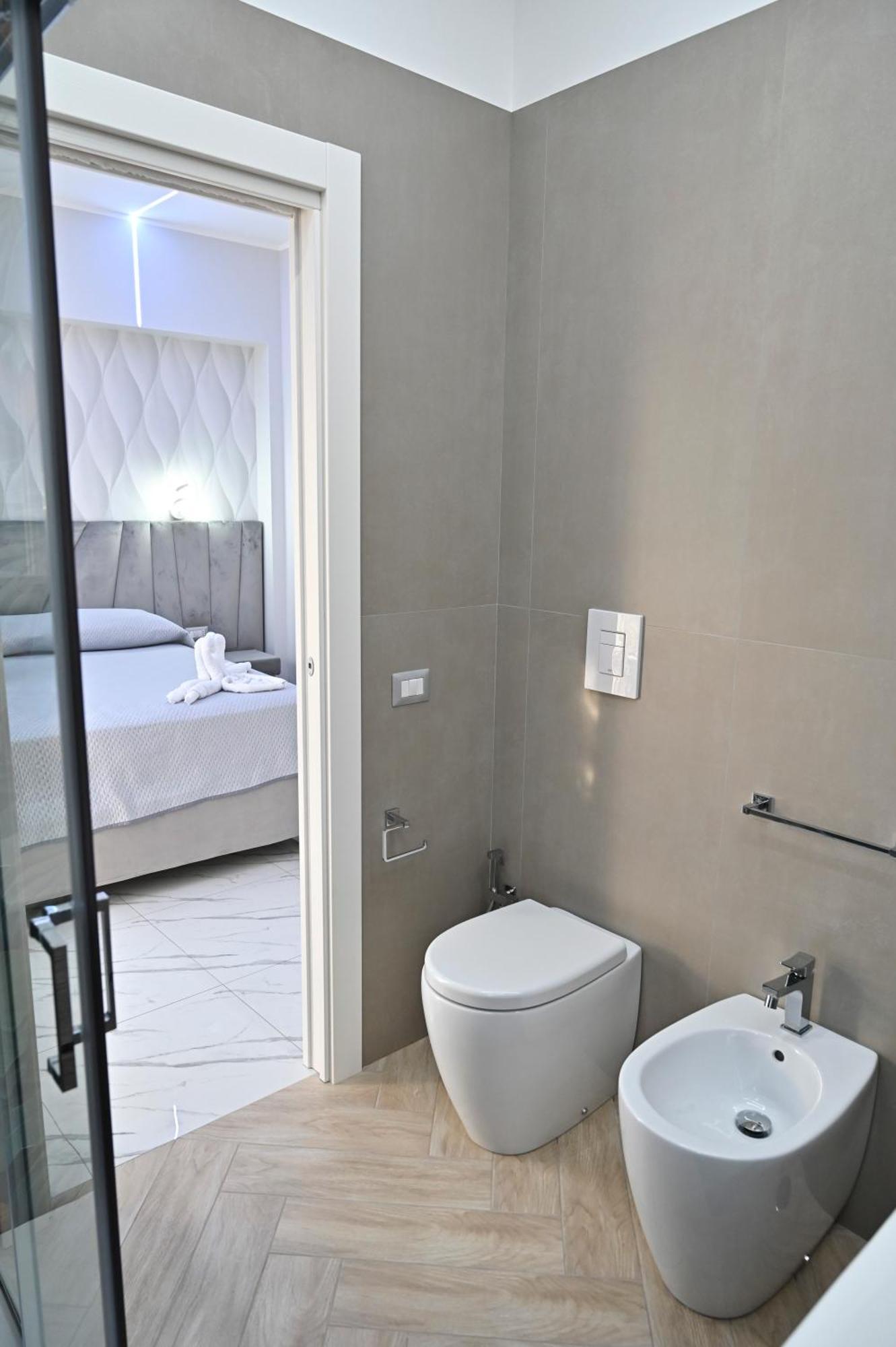 Bebsantaniellohouse1 * Naples