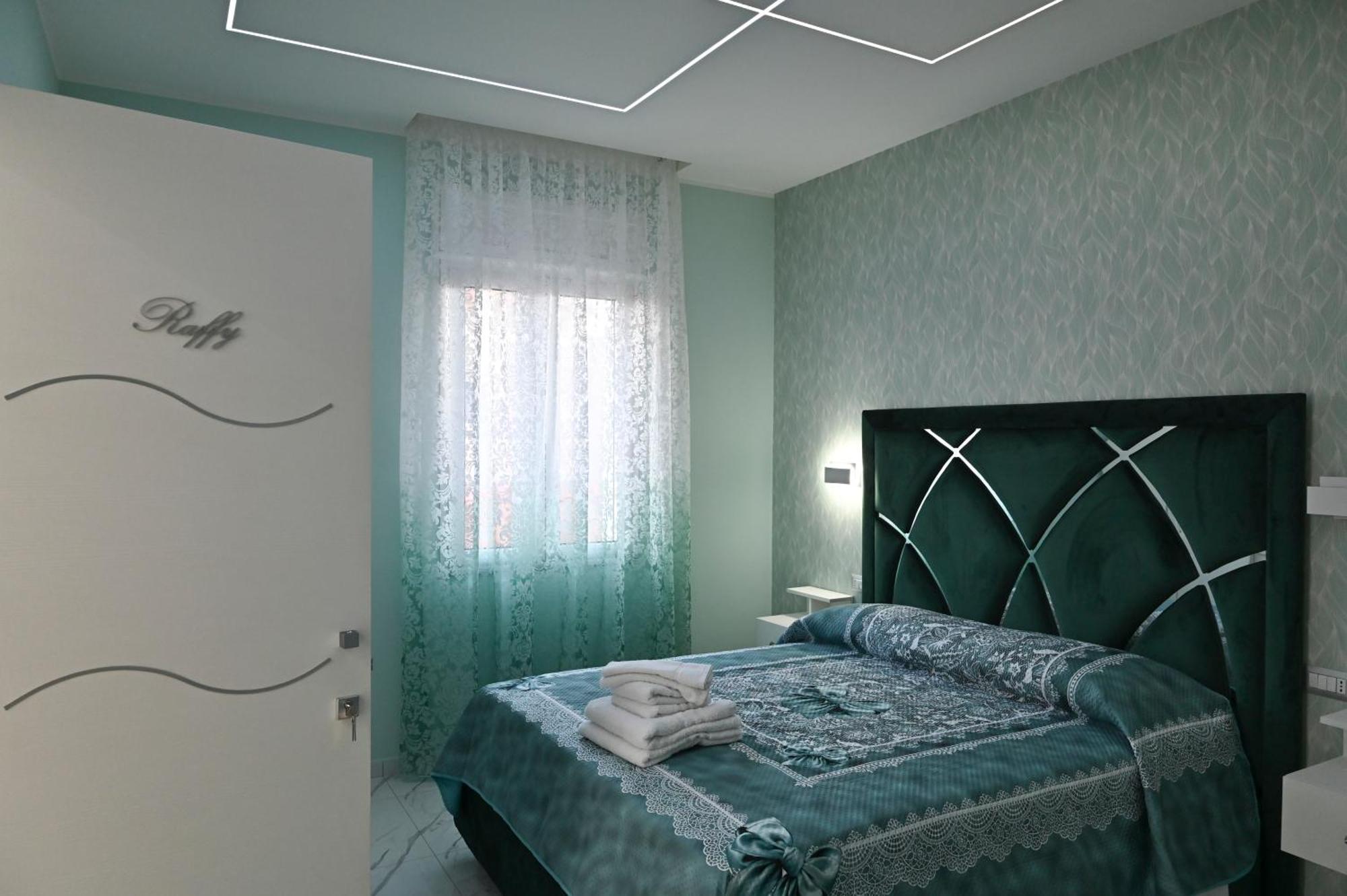 Bebsantaniellohouse1 *