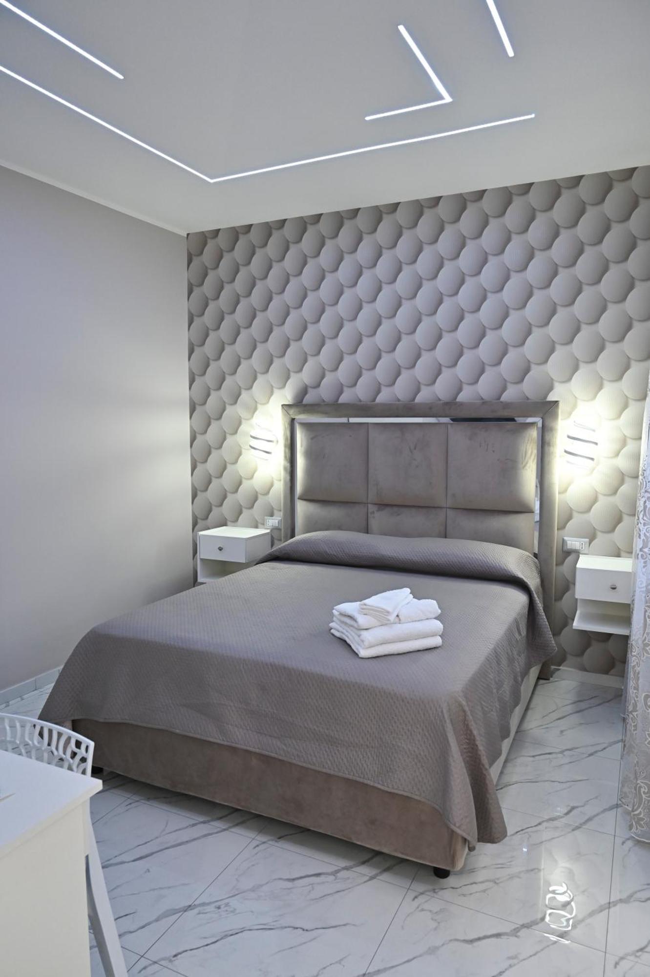 Bebsantaniellohouse1 *