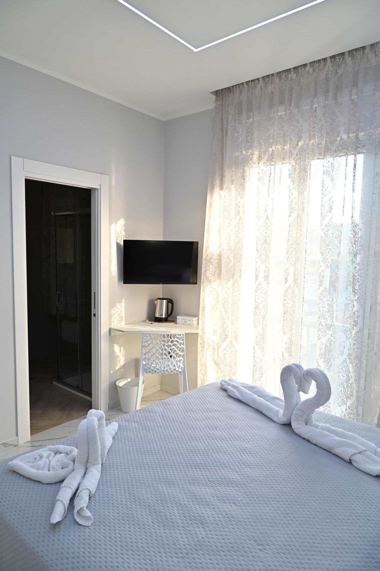 Bebsantaniellohouse1 *