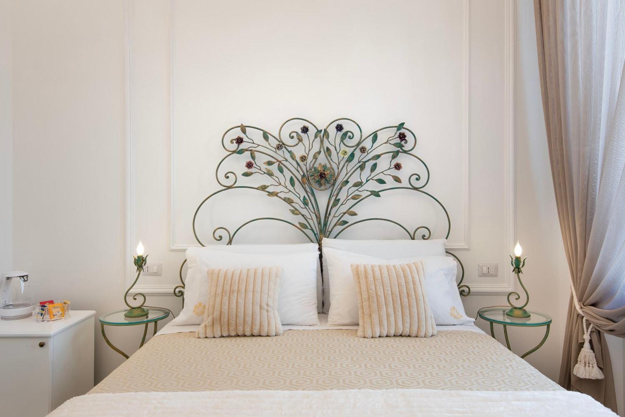 Residenza Borbonica Bed & Breakfast Naples