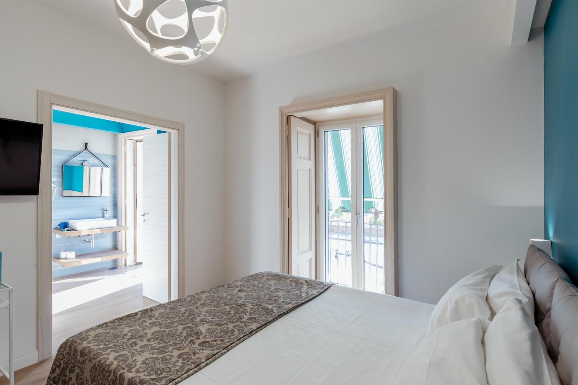 Riviera 84 Bed & Breakfast