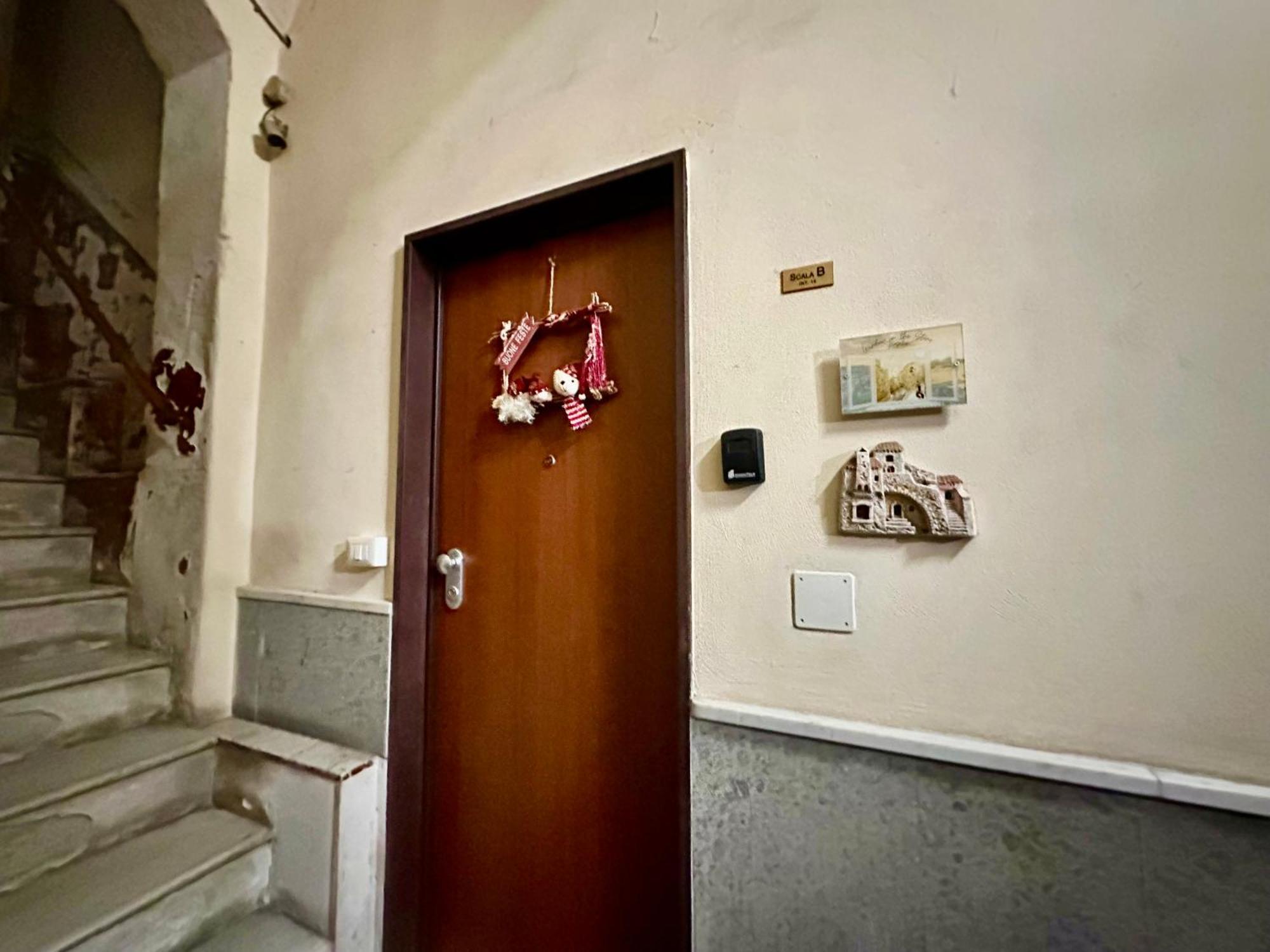 Window In The Stone Guest house Naples