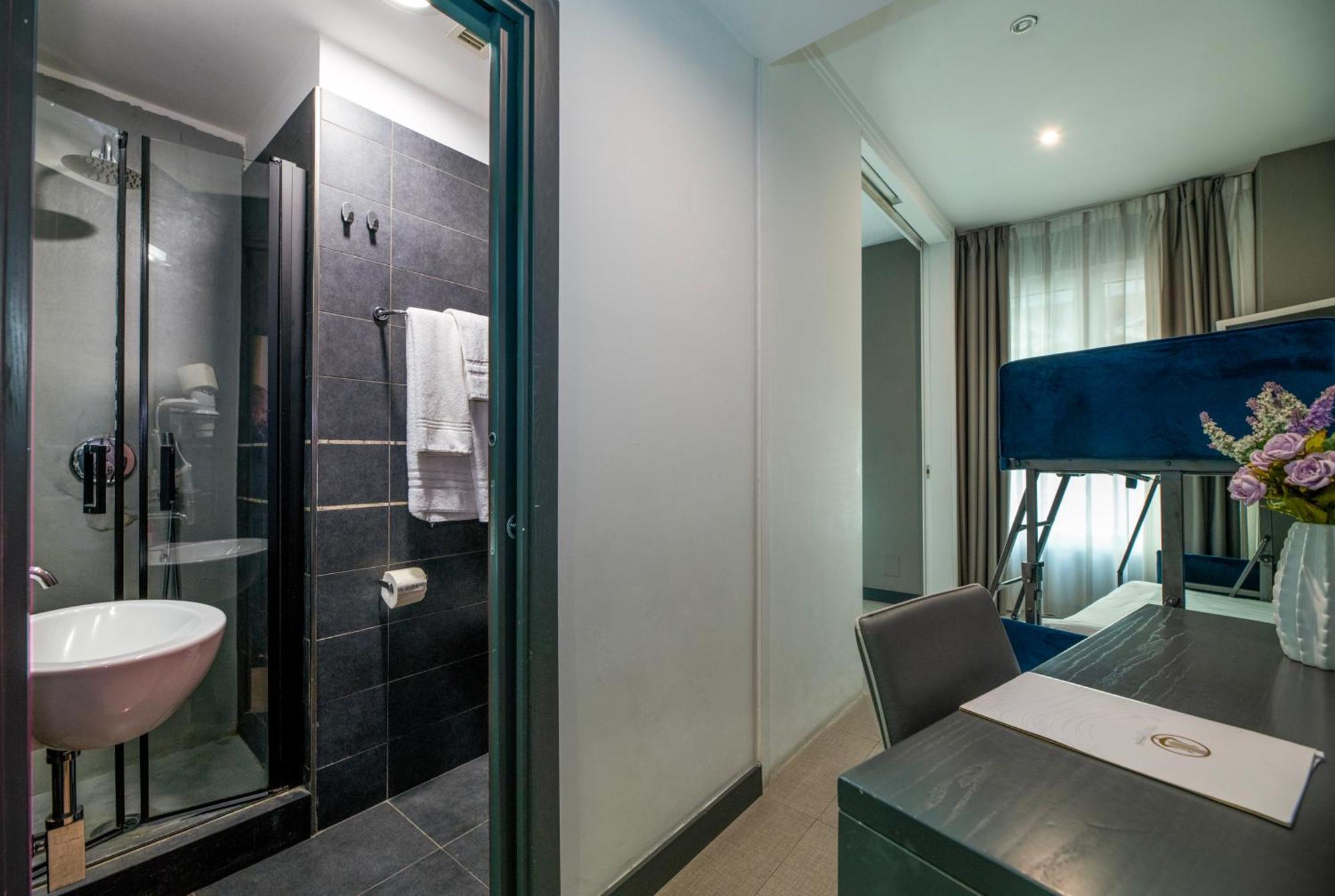 Golden Hotel 3*