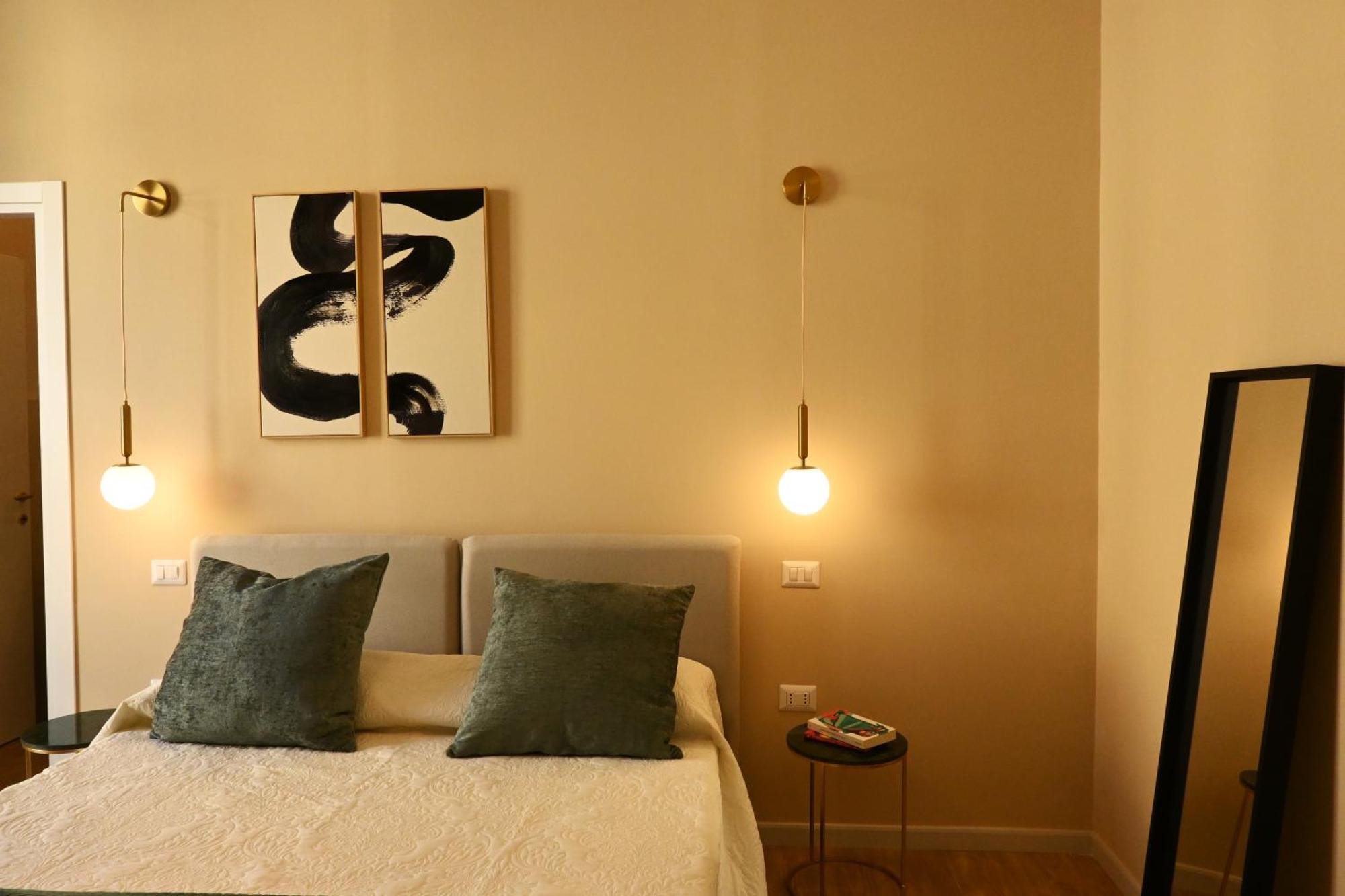 Ta-49 Bed E Breakfast * Naples
