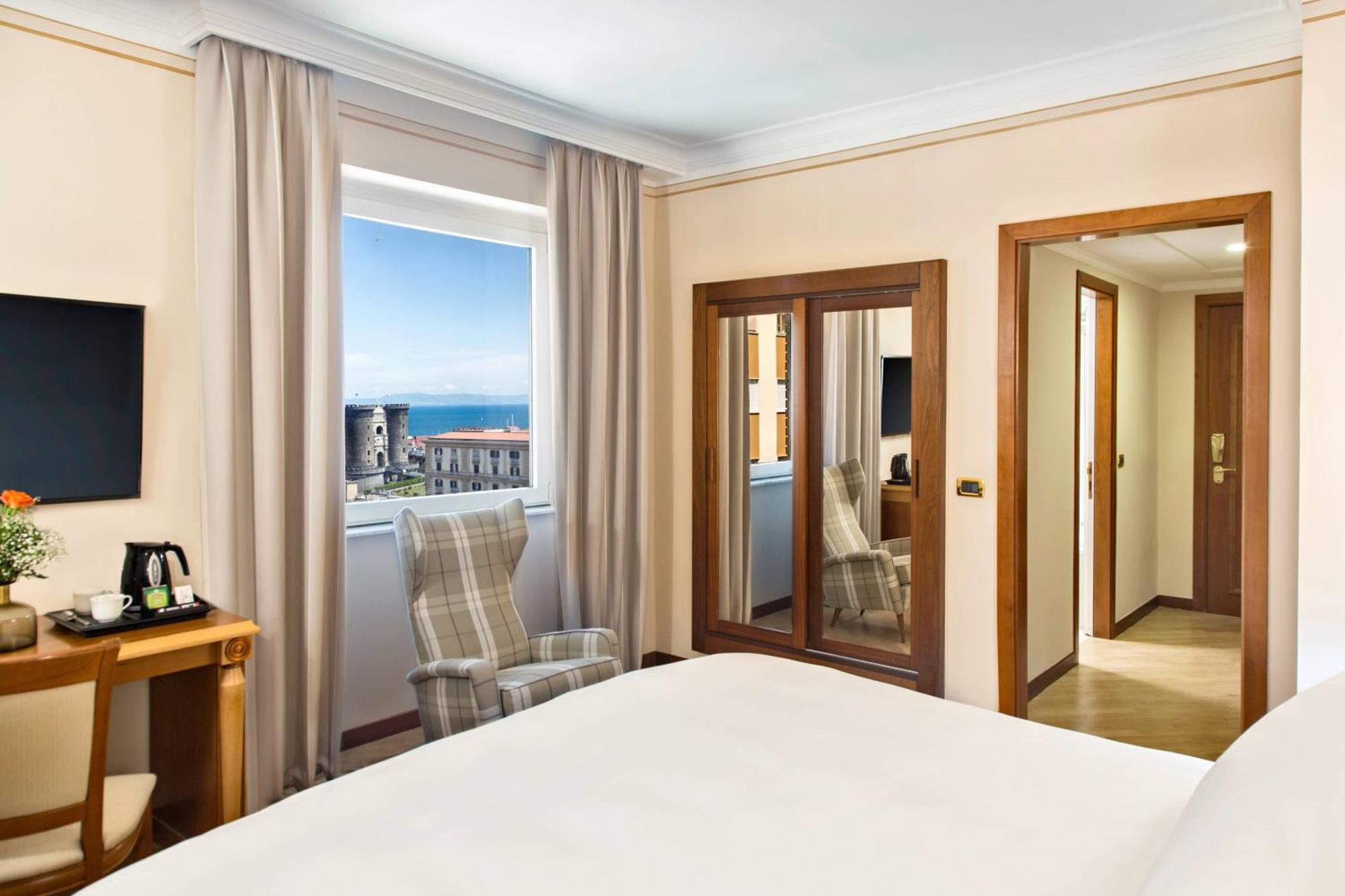 Renaissance Mediterraneo Hotel Naples