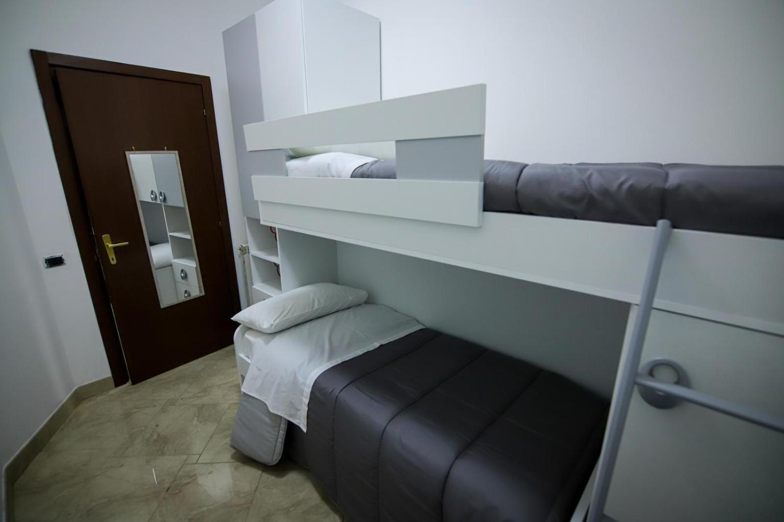Apartment La Fenice Naples